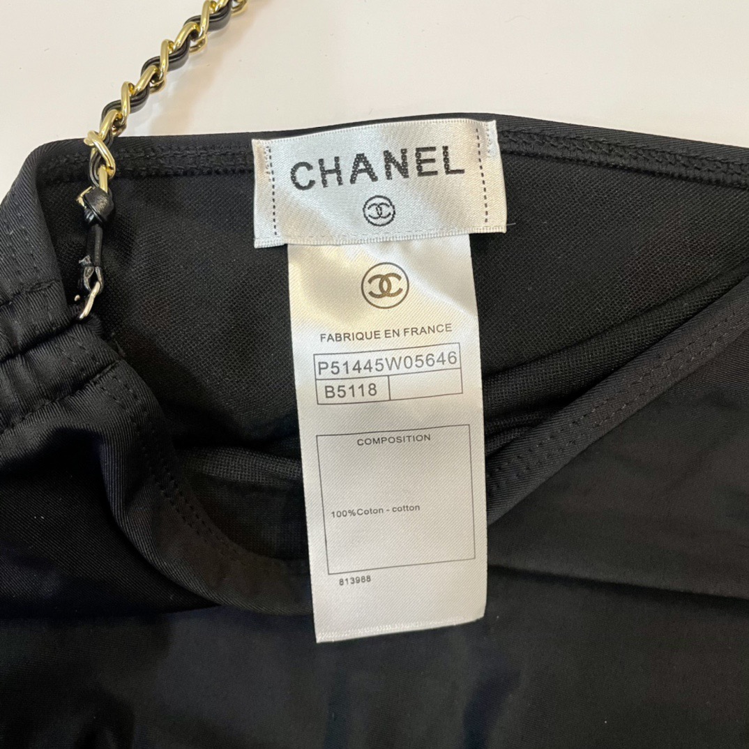 Chanel新款泳衣😍🥰适合多种场景的游泳衣🏊‍♀️海边 游泳池 温泉 水上乐园 漂流都可以😌内搭也完全