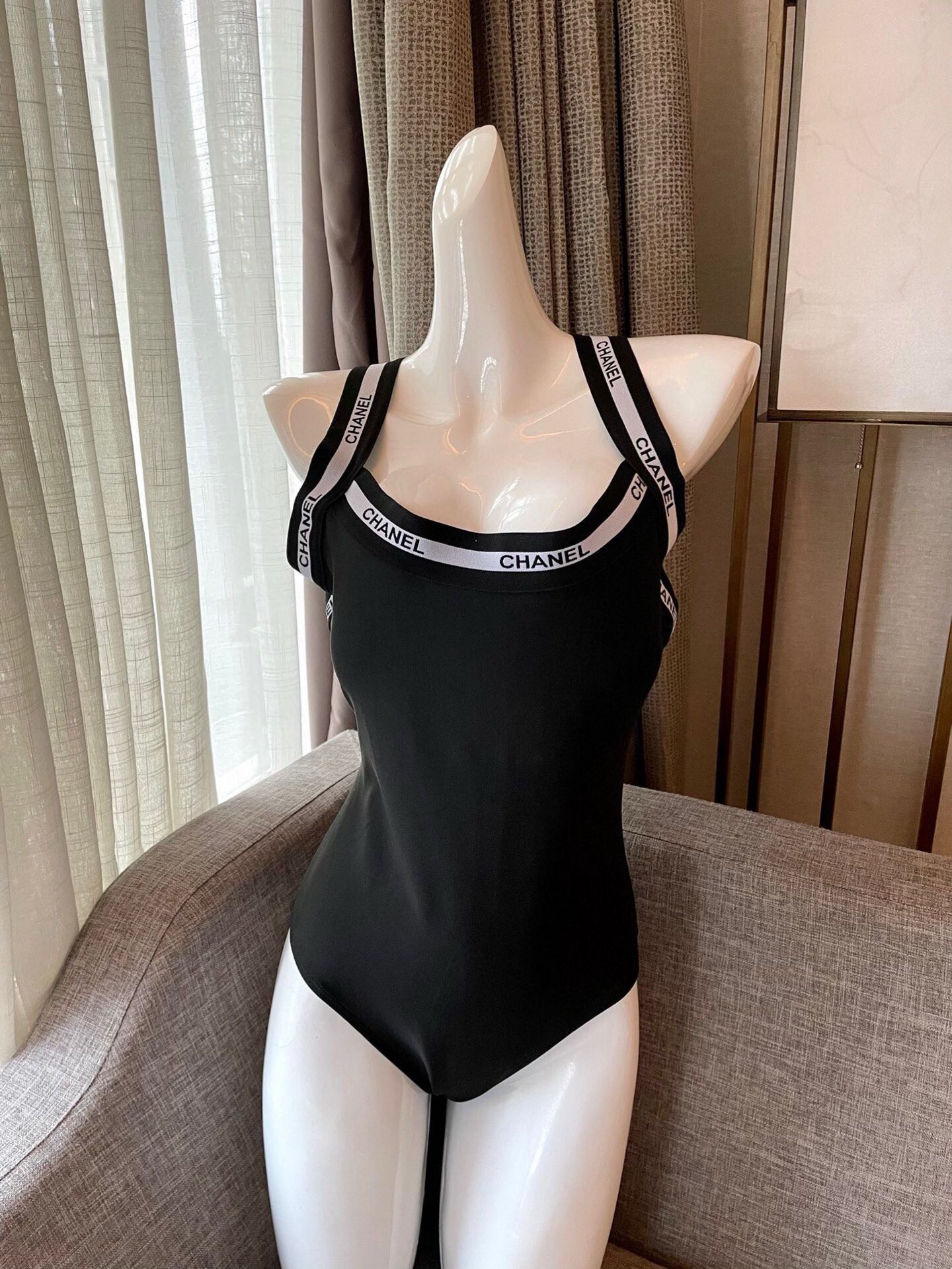 Chanel新款泳衣😍🥰适合多种场景的游泳衣🏊‍♀️海边 游泳池 温泉 水上乐园 漂流都可以😌内搭也完全