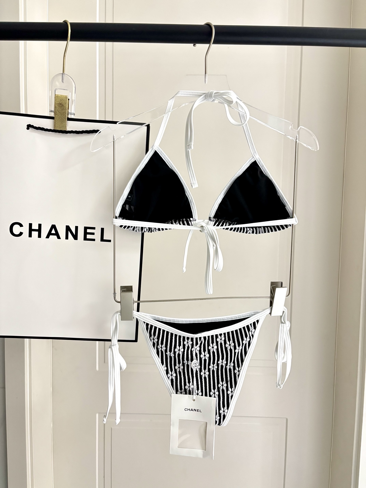 Chanel新款比基尼泳衣适合多种场景的游泳衣🏊‍♀️海边 游泳池 温泉 水上乐园 漂流都可以😌内搭也完
