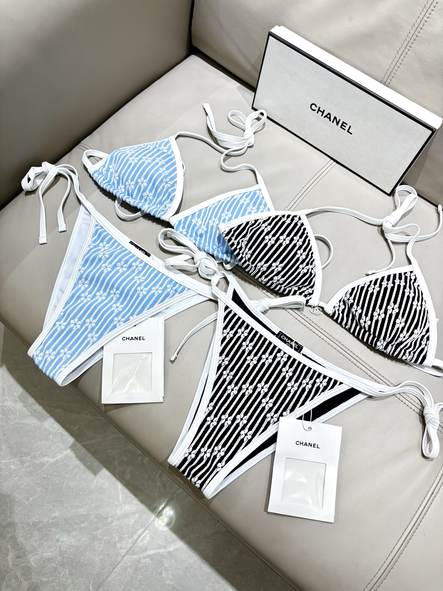 Chanel新款比基尼泳衣适合多种场景的游泳衣🏊‍♀️海边 游泳池 温泉 水上乐园 漂流都可以😌内搭也完