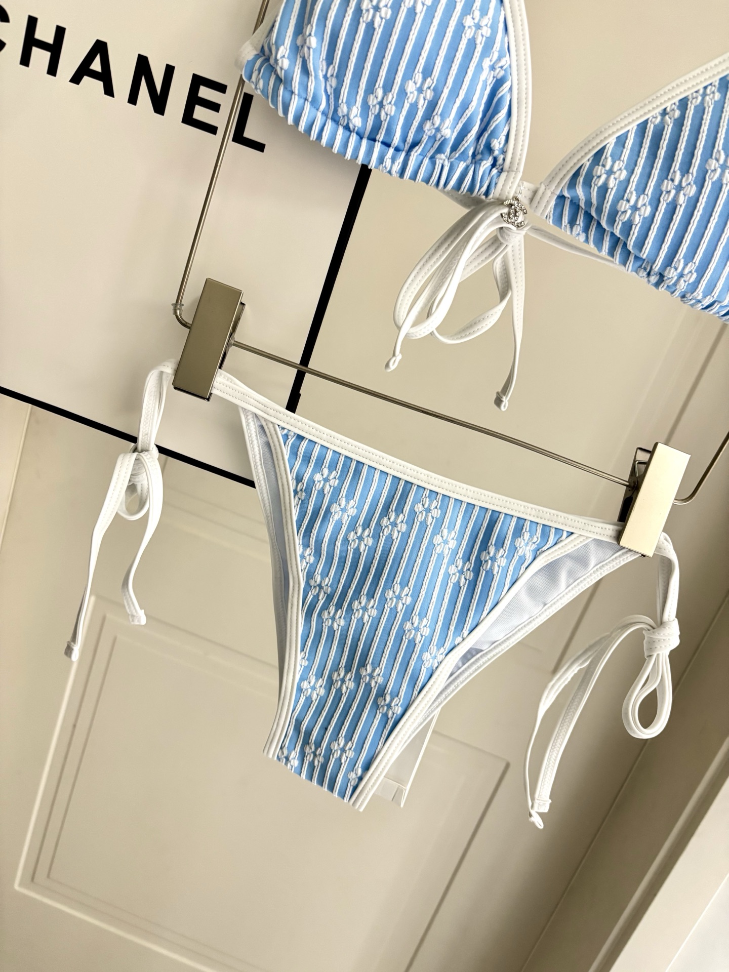 Chanel新款比基尼泳衣适合多种场景的游泳衣🏊‍♀️海边 游泳池 温泉 水上乐园 漂流都可以😌内搭也完