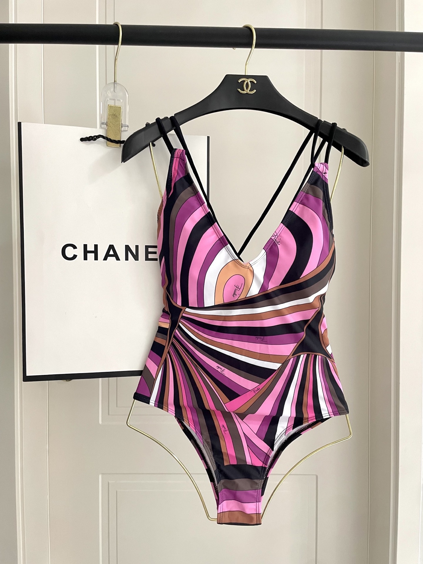 Swimsuit Style Swimsuit Other Swimsuit detail image 3 from source 777551
