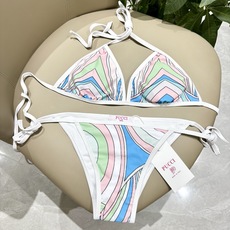Pucci新款比基尼😍🥰适合多种场景的游泳衣🏊♀️海边 游泳池 温泉 水上乐园 漂流都可以😌内搭也完全 Pucci新款比基尼😍🥰适合多种场景的游泳衣🏊♀️海边 游泳池 温泉 水上乐园 漂流都可以😌内搭也完全