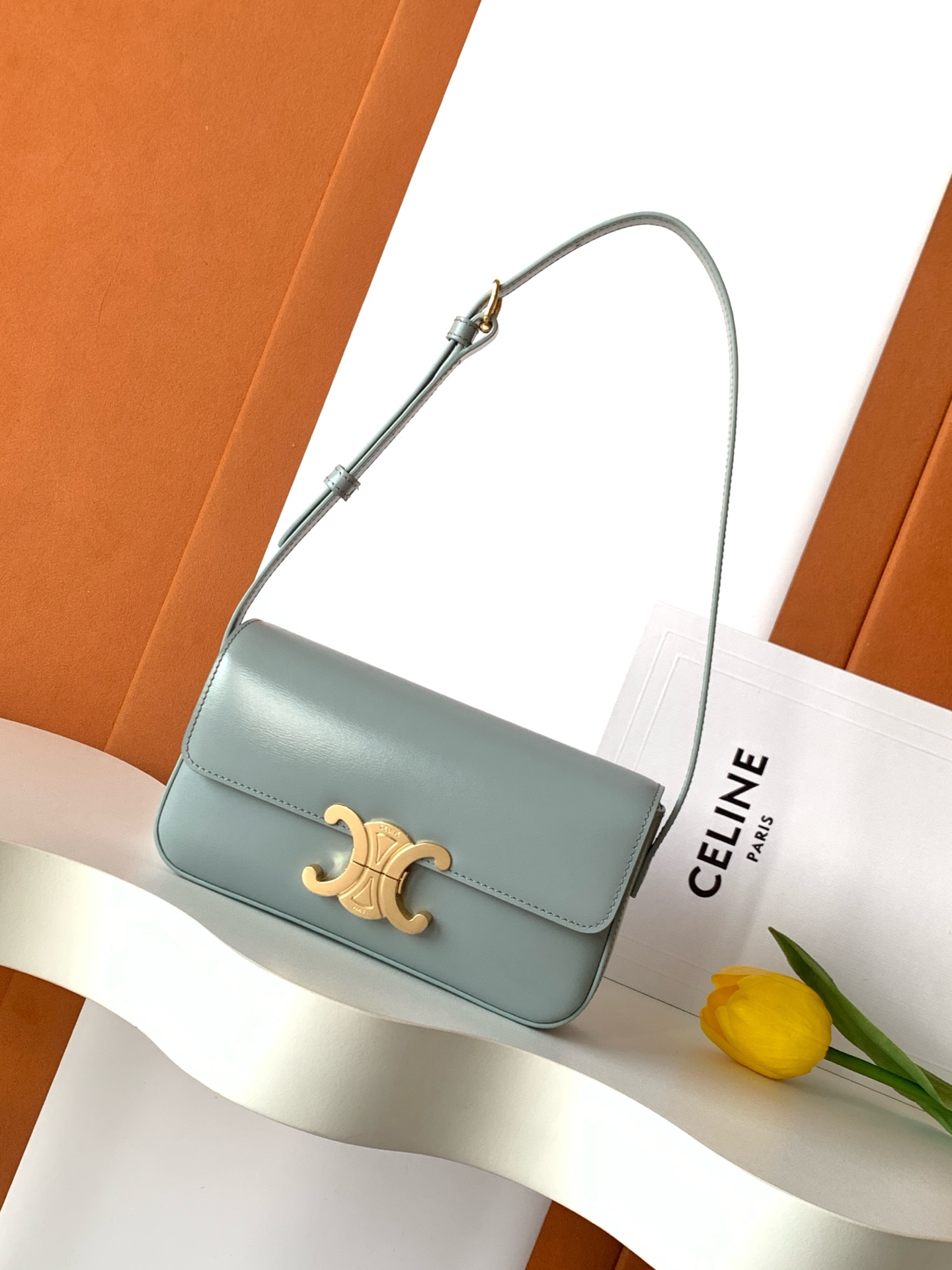 Celine 千呼万盼，秀场新品 CELIN*TRIOME