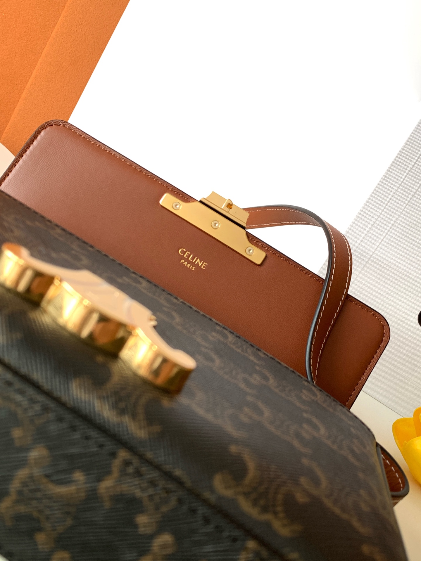 Celine 千呼万盼，秀场新品 CELIN*TRIOME