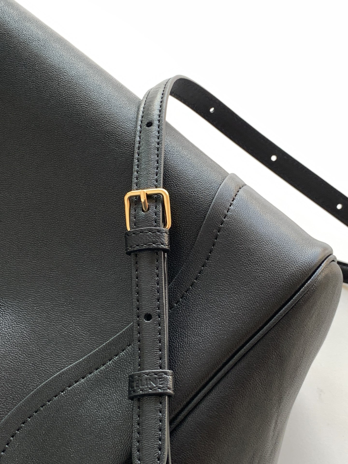 Loro Piana 新品上线 26春季系列全新笑脸包 CE笑脸包焕新回归 CE PRINTEMPS 2026春季系列 打版