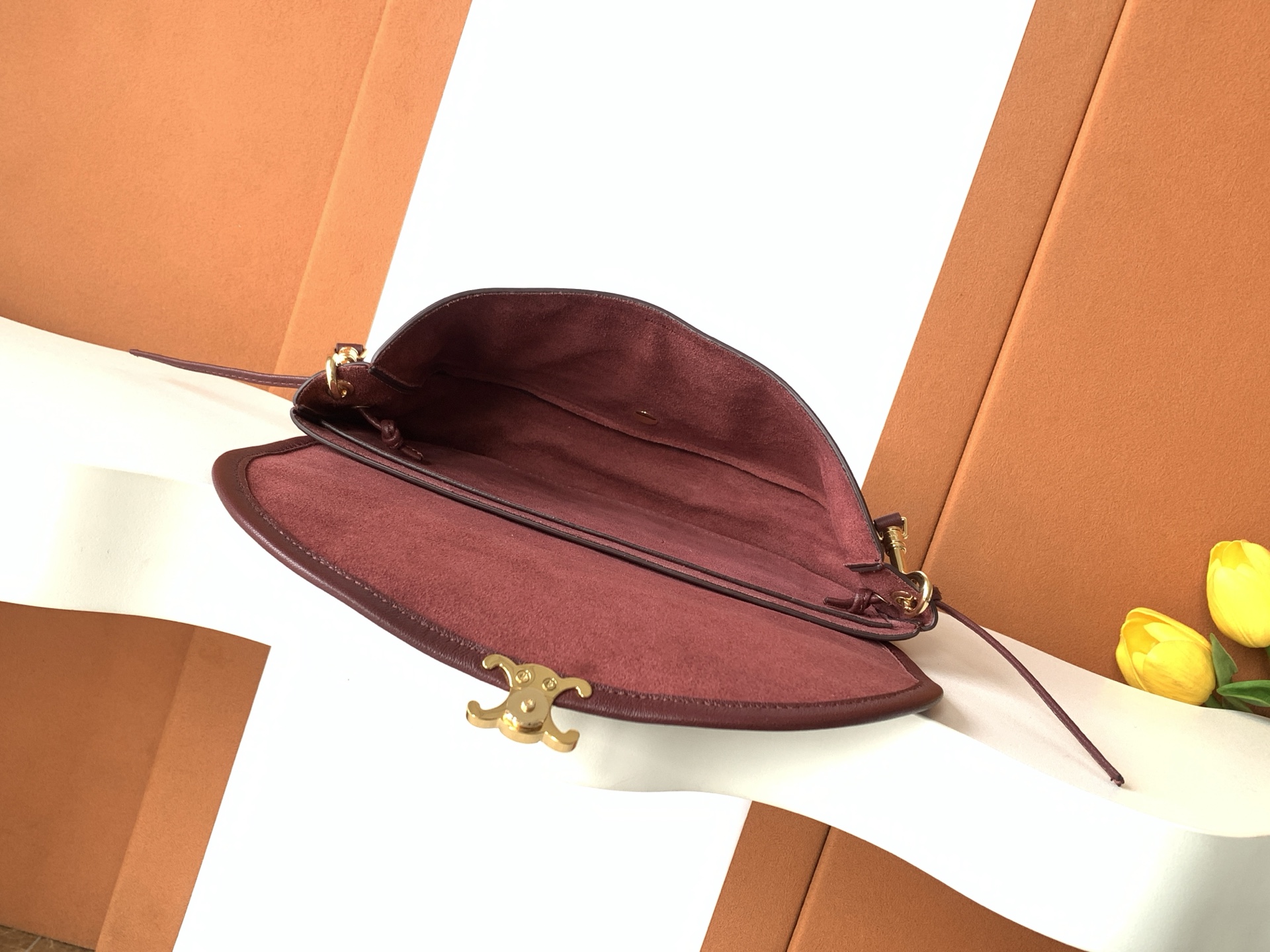 Fendi 全钢五金CE Halfmoon 半月包 mini到货