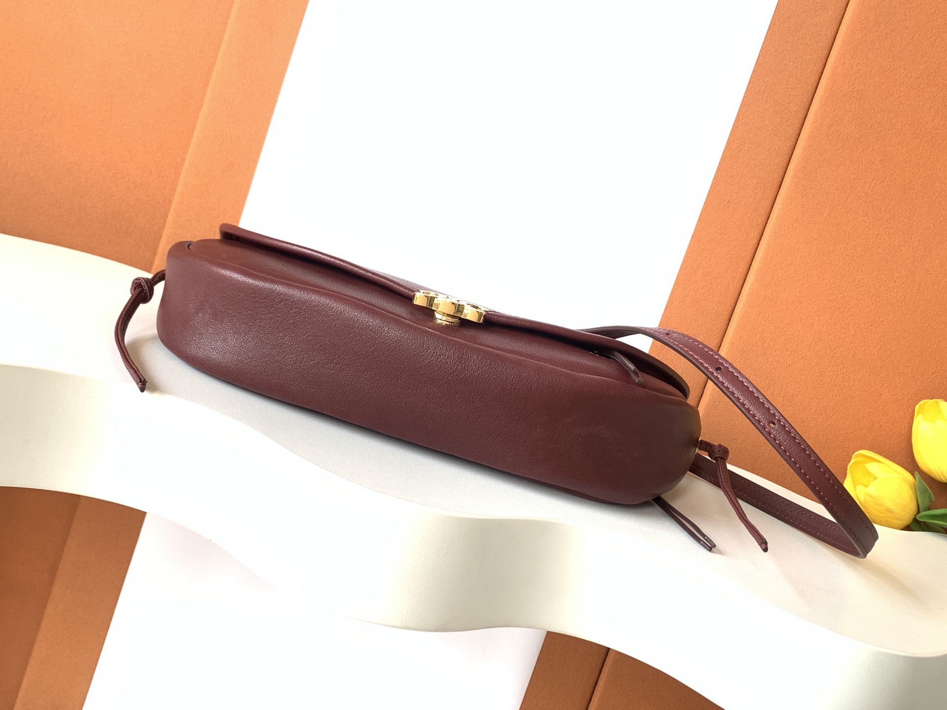 Fendi 全钢五金CE Halfmoon 半月包 mini到货