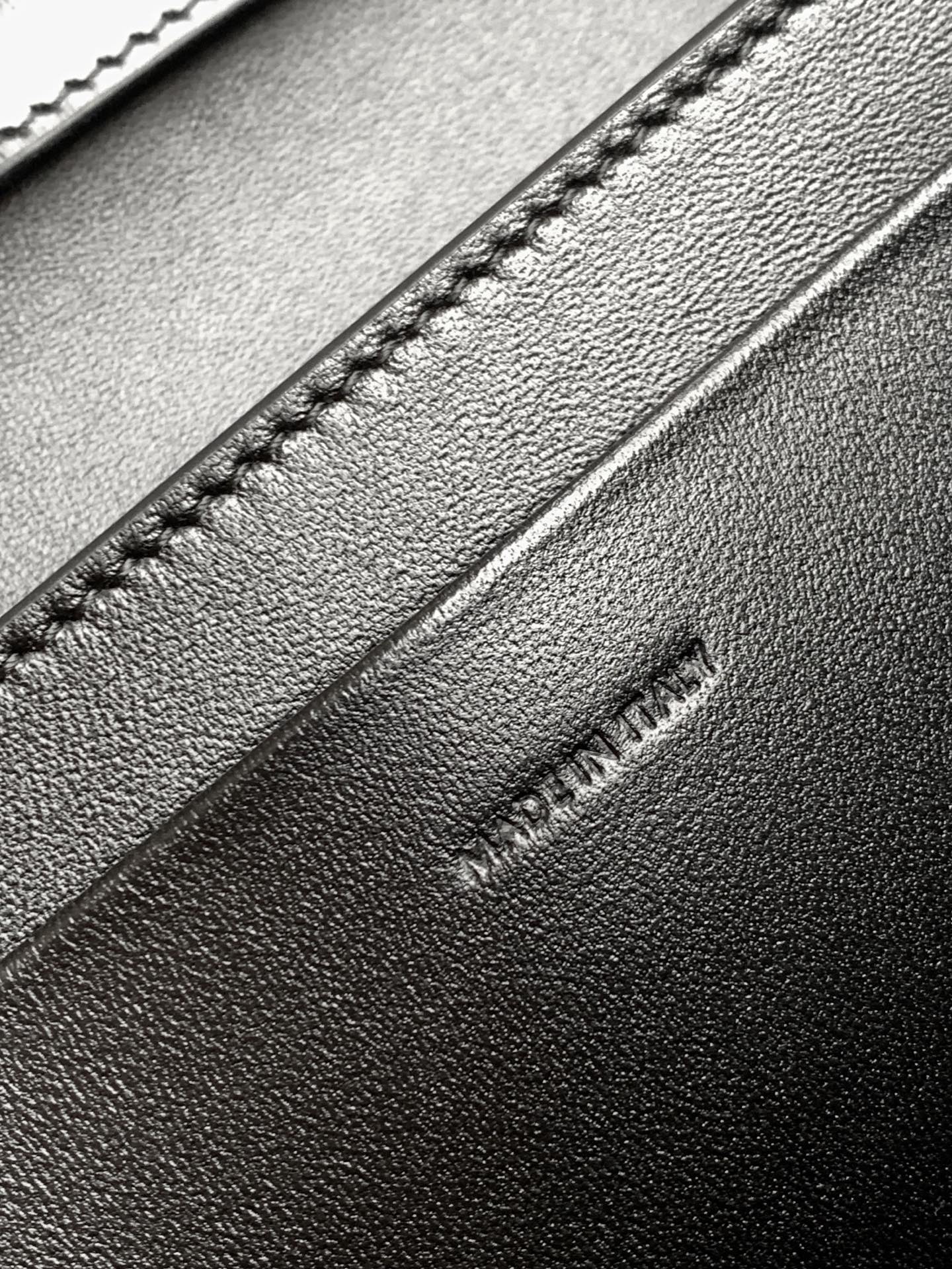 Coach CE Halfmoon 新品到货