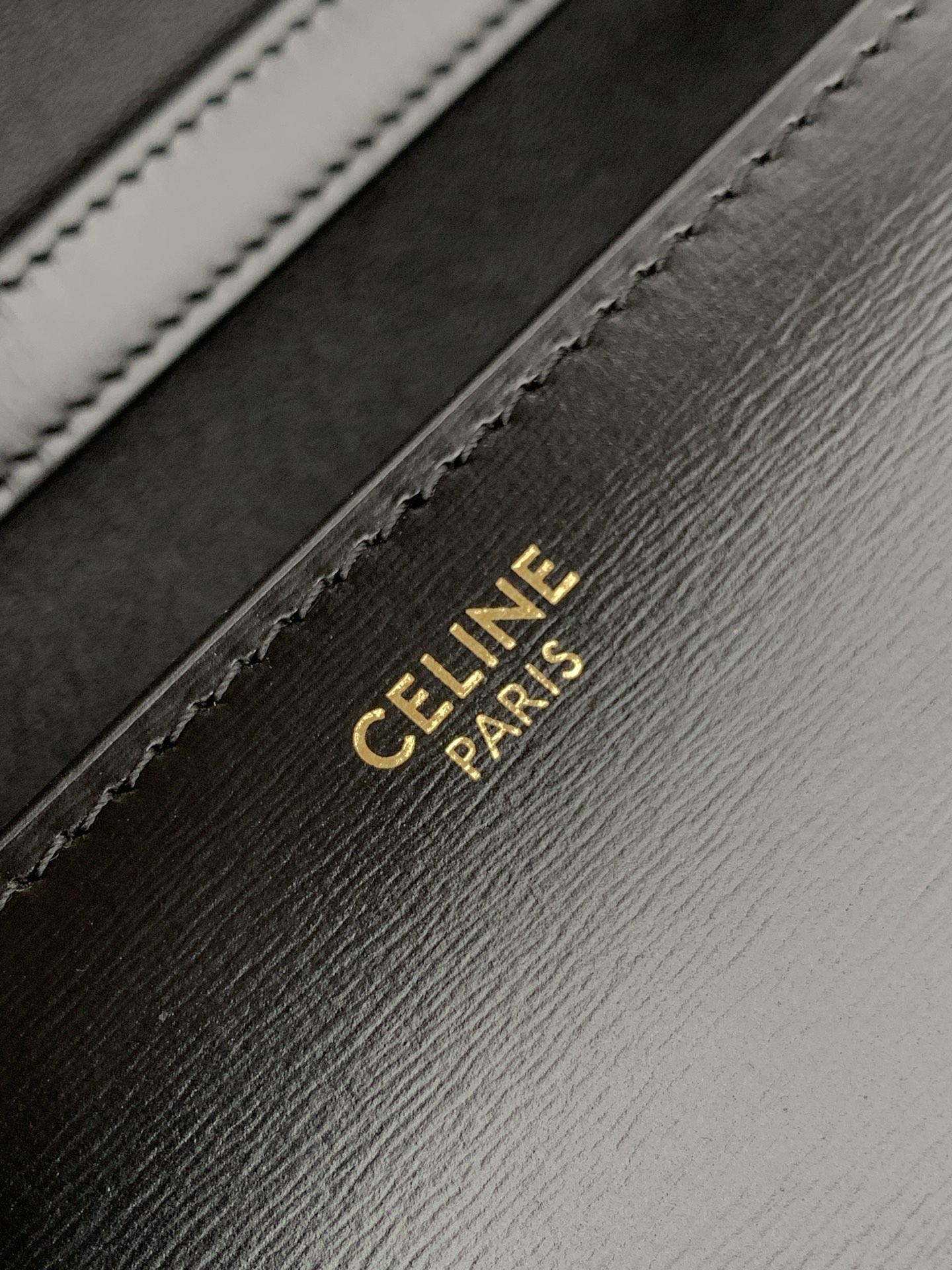 Coach CE Halfmoon 新品到货