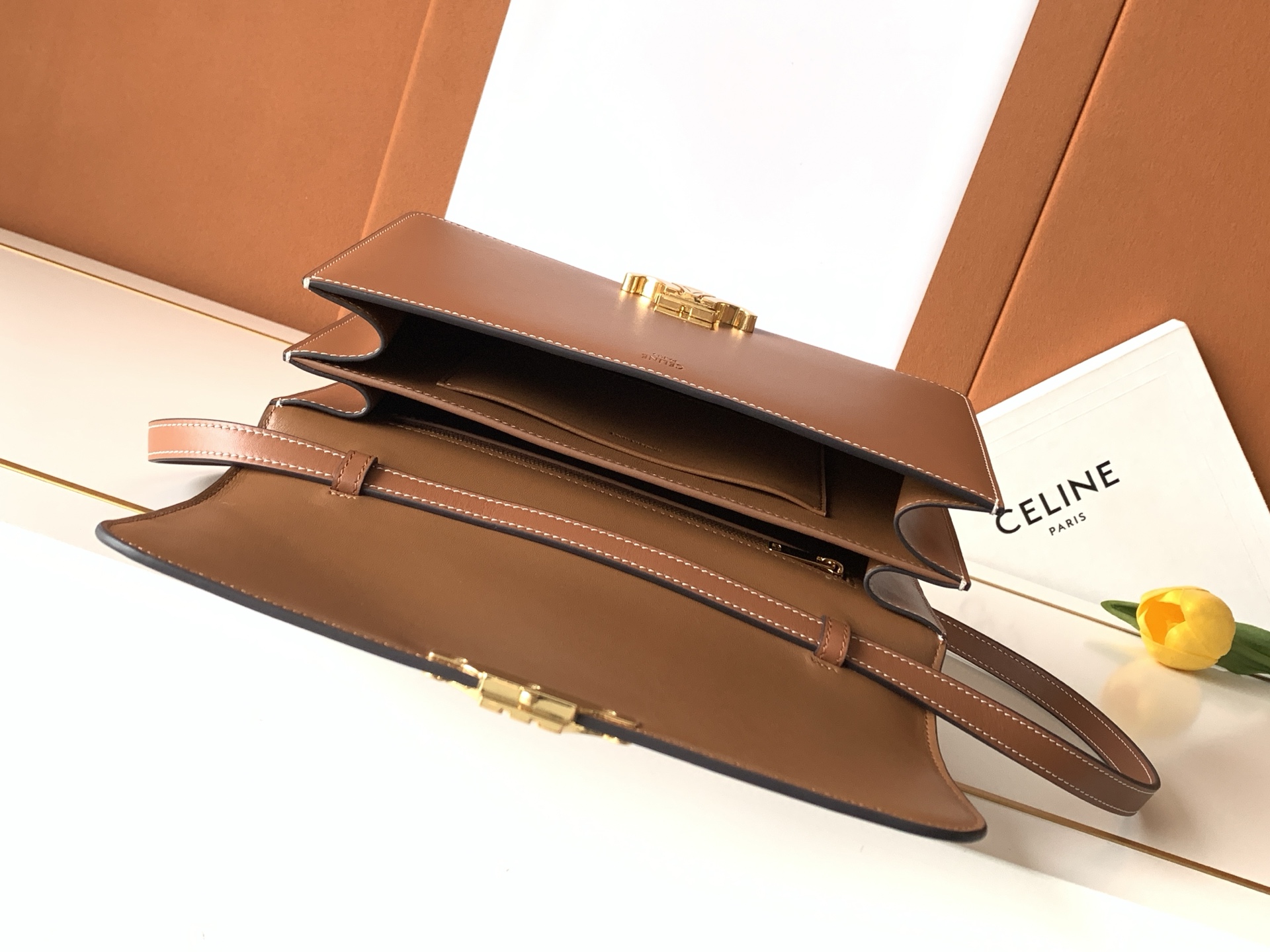 Coach CE Halfmoon 新品到货