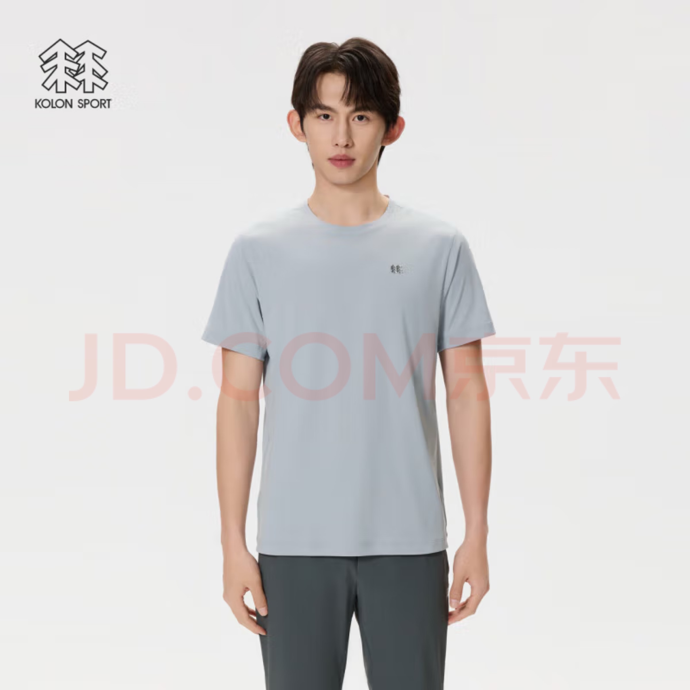 P95💰
KOLON SPORT可隆压胶圆领短袖夏季男士速干衣防晒体恤UPF70+运动T恤 以下是针对KOLON SPORT可隆压胶圆领短袖夏季男士速干防晒,夏日户外战袍 | KOLON SPORT可隆压胶圆领速干防晒T恤
UPF70+硬核防晒:高效阻隔97%以上UVA/UVB,无惧烈日暴晒,户外探索不怕晒黑晒伤。
3D立体压胶科技:胸前立体烫印KOLONSPORT字母logo,热熔压胶工艺耐磨不脱落,细节彰显品牌质感。
SECO3.0升级面料:定织定染高弹速干纤维,吸湿排汗速度提升50%,运动后秒干不粘腻,抗菌处理告别汗味困扰。
匠心剪裁:修身版型+立体裁剪,下摆微开叉设计兼顾运动自由度与利落造型,走线精密包边工艺,久穿不变形。
场景适配:
• 徒步登山🌄 | 城市通勤🏙️ | 健身训练💪
三色可选:黑色/白色/灰绿色,百搭不挑肤色。
尺码:M-2XL
尺码:M L XL XXL
M码: 胸围54 衣长71 肩宽52 【120-130斤】
L码: 胸围56 衣长73 肩宽54【130-150斤】
XL码: 胸围58 衣长75肩宽56【150-170斤】
2XL码:胸围60 衣长77 肩宽58【170-190斤】