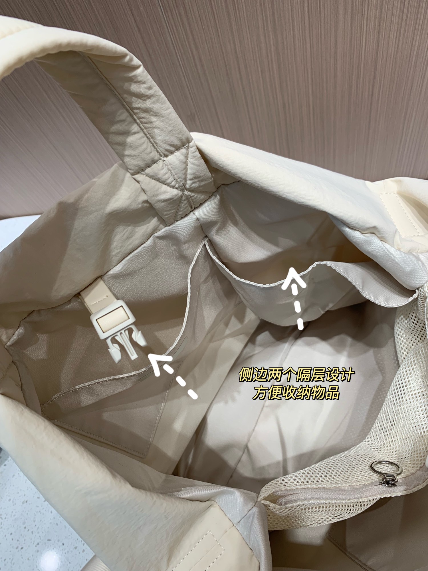 Multiple pockets inside for convenient zoning and storage - Lifestyle