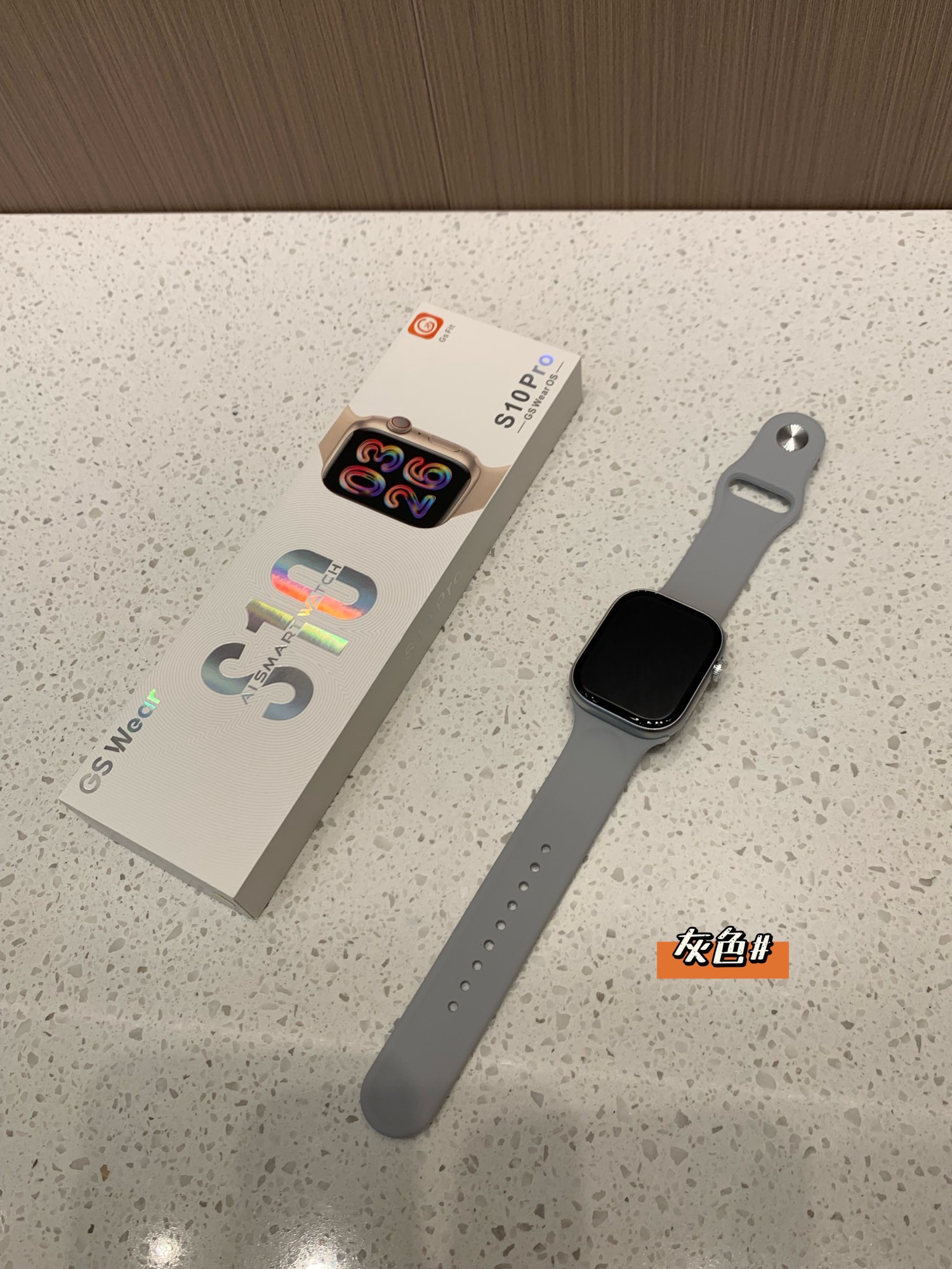 This unisex sports smartwatch pairs with smartphones to support voice ca - Comprehensive 3