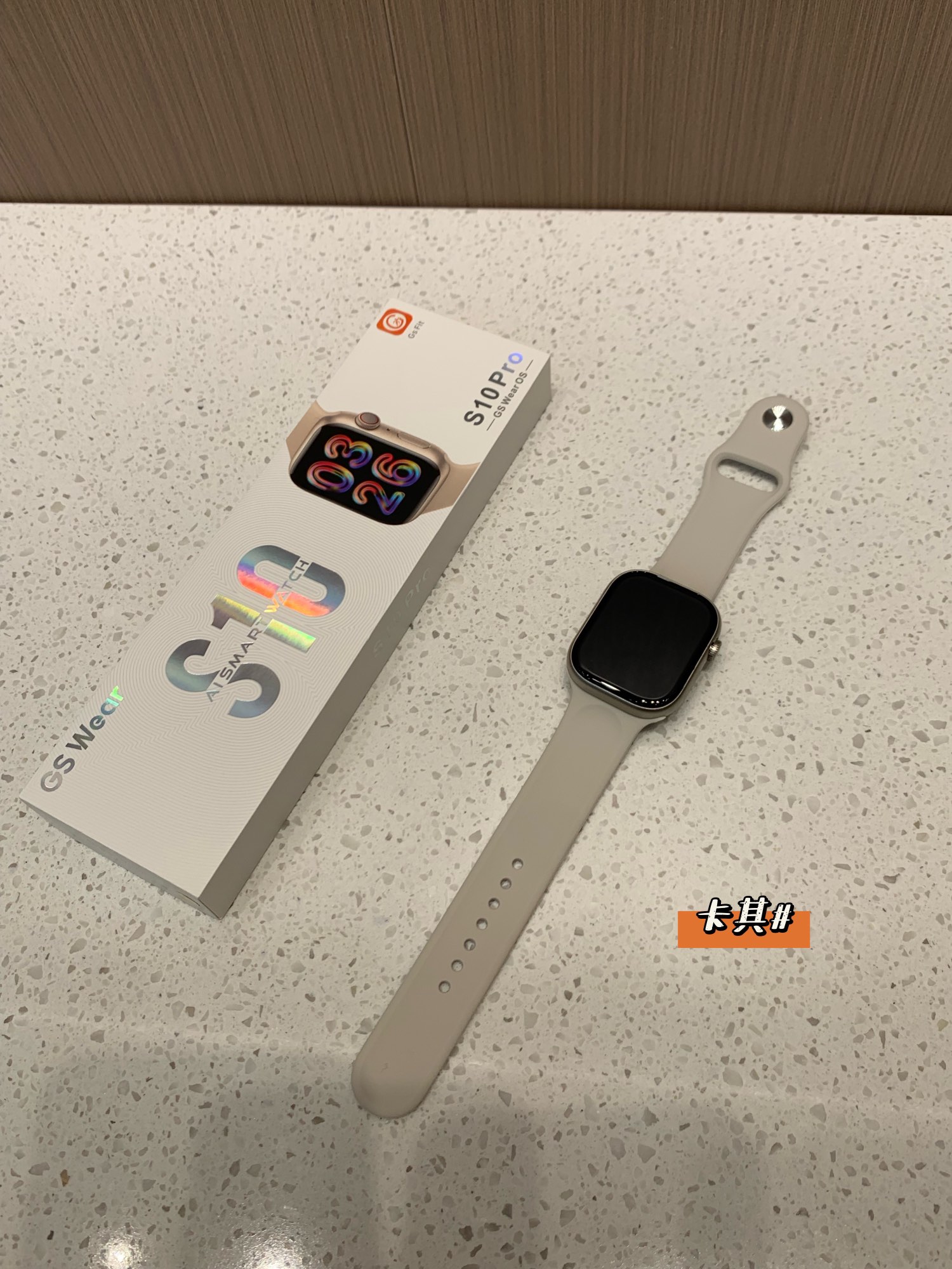 This unisex sports smartwatch pairs with smartphones to support voice ca - Comprehensive 2