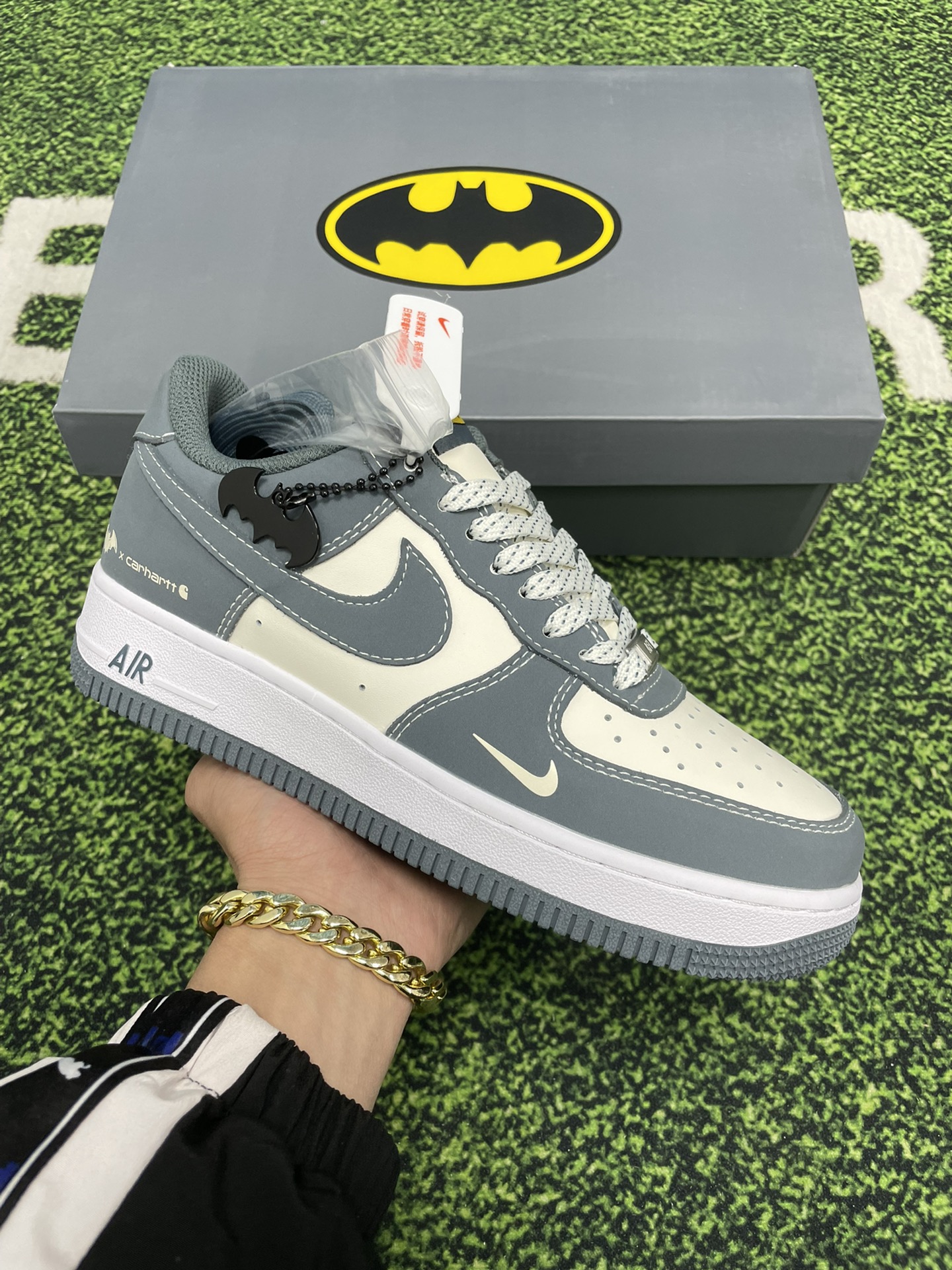 Nike Air Force 1 LOW: 750 Cash, Various Sizes Available.