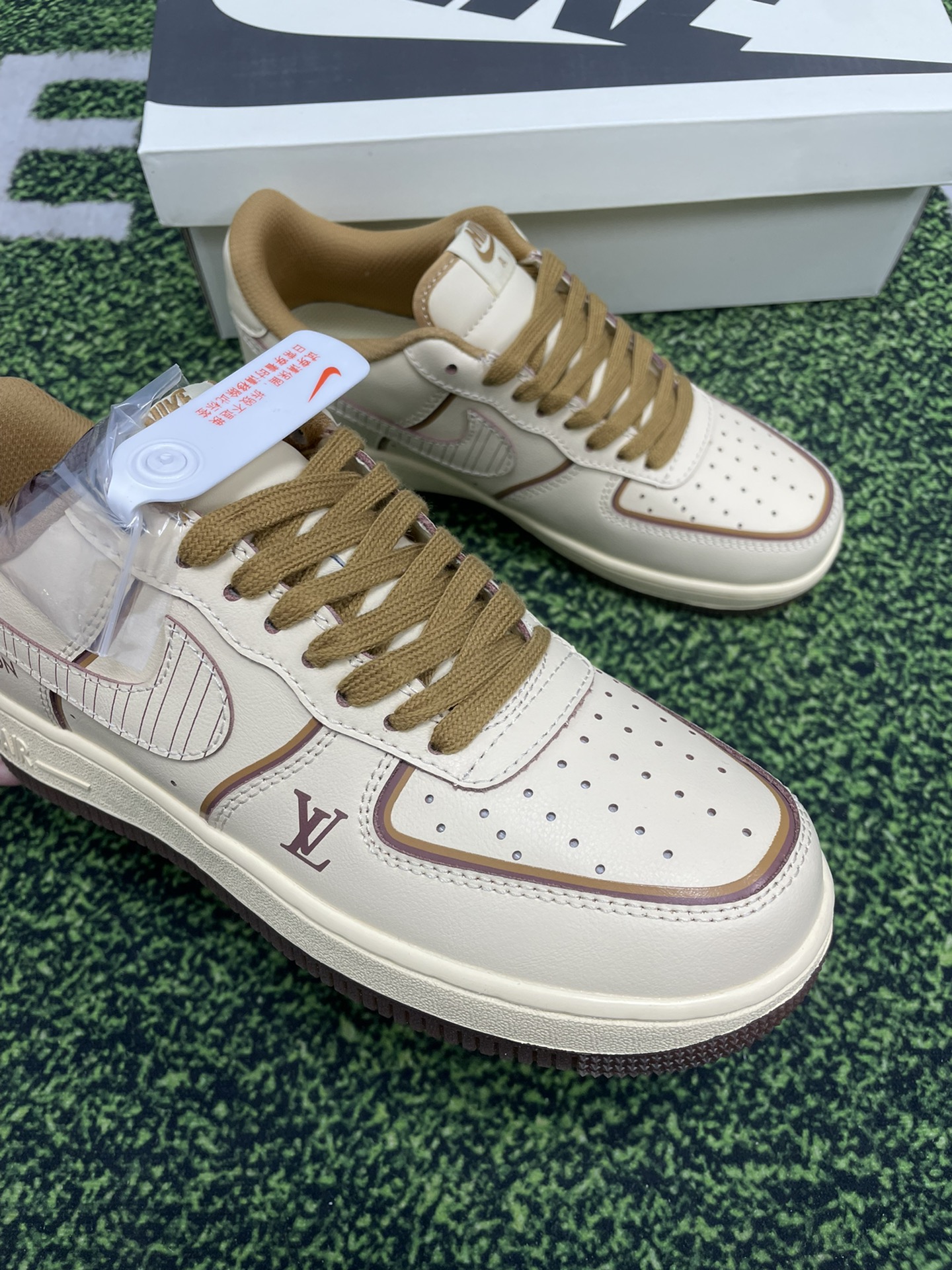 High-Quality Nike Air Force 1 LOW Cash Sale in Various Sizes - 图片 7