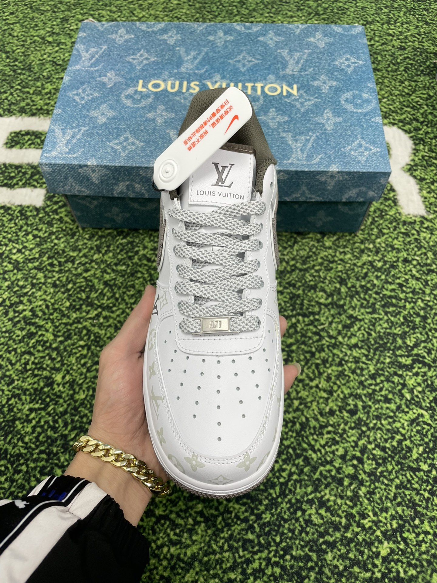 High-Quality Nike Air Force 1 LOW Cash Sale in Various Sizes - 图片 2