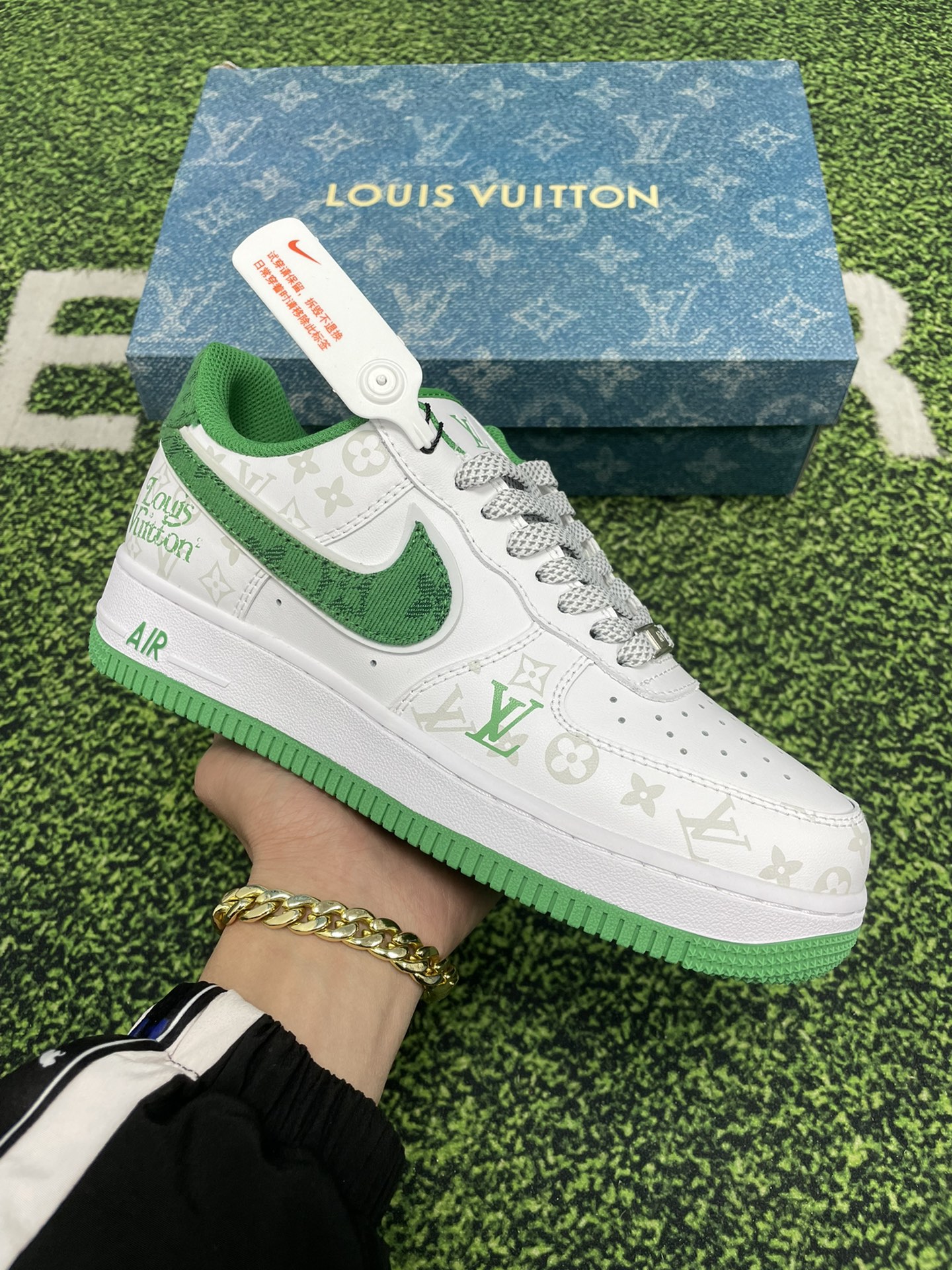 High-Quality Nike Air Force 1 LOW Cash Payment Available in Various Sizes