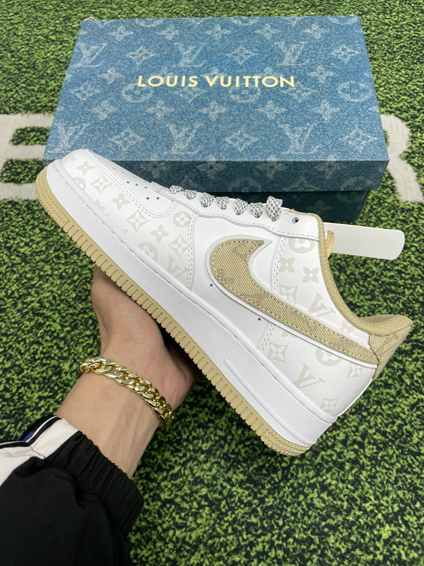 “High-Quality Nike Air Force 1 LOW Cash Purchase in Various Sizes” - 图片 3