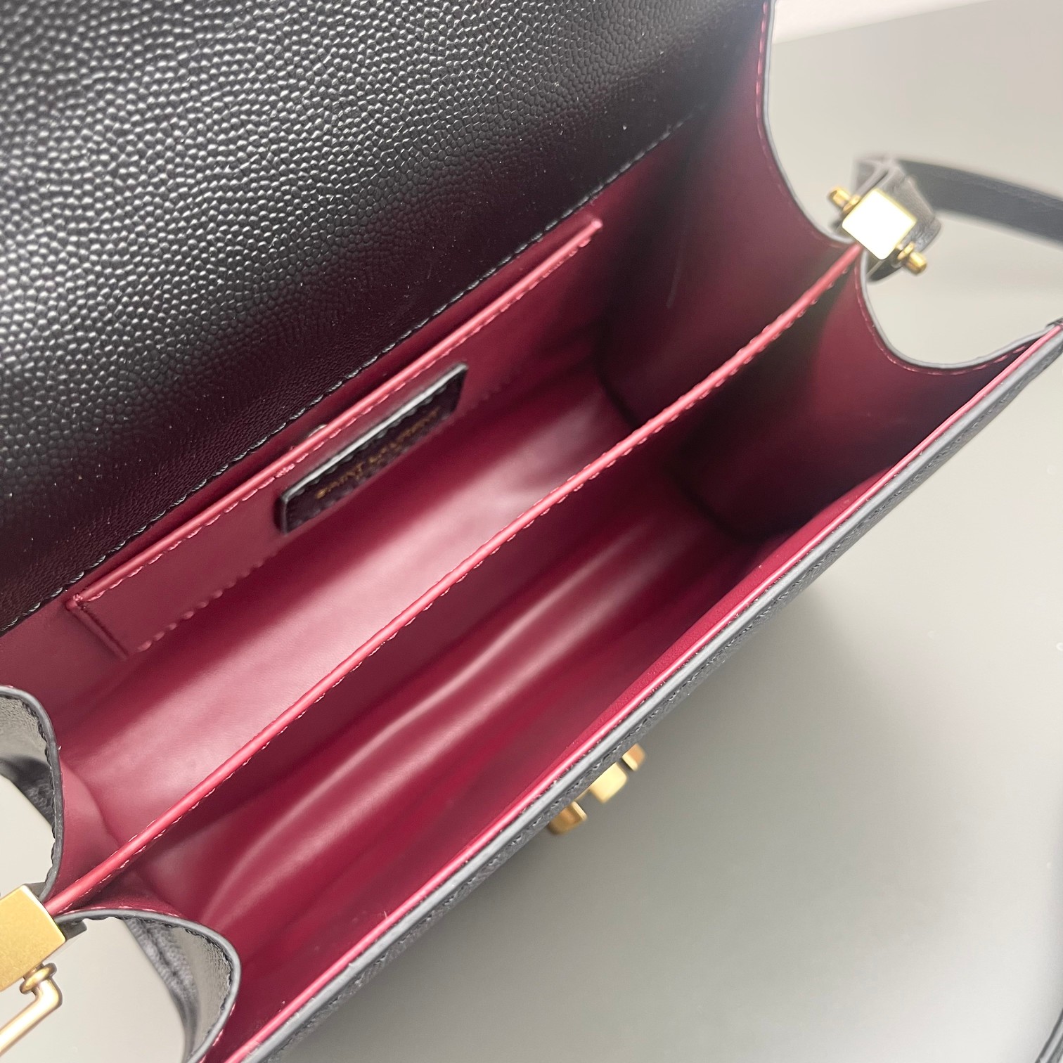 Saint Laurent Classic Handcrafted Luxury Leather Shoulder Bag Ref 7