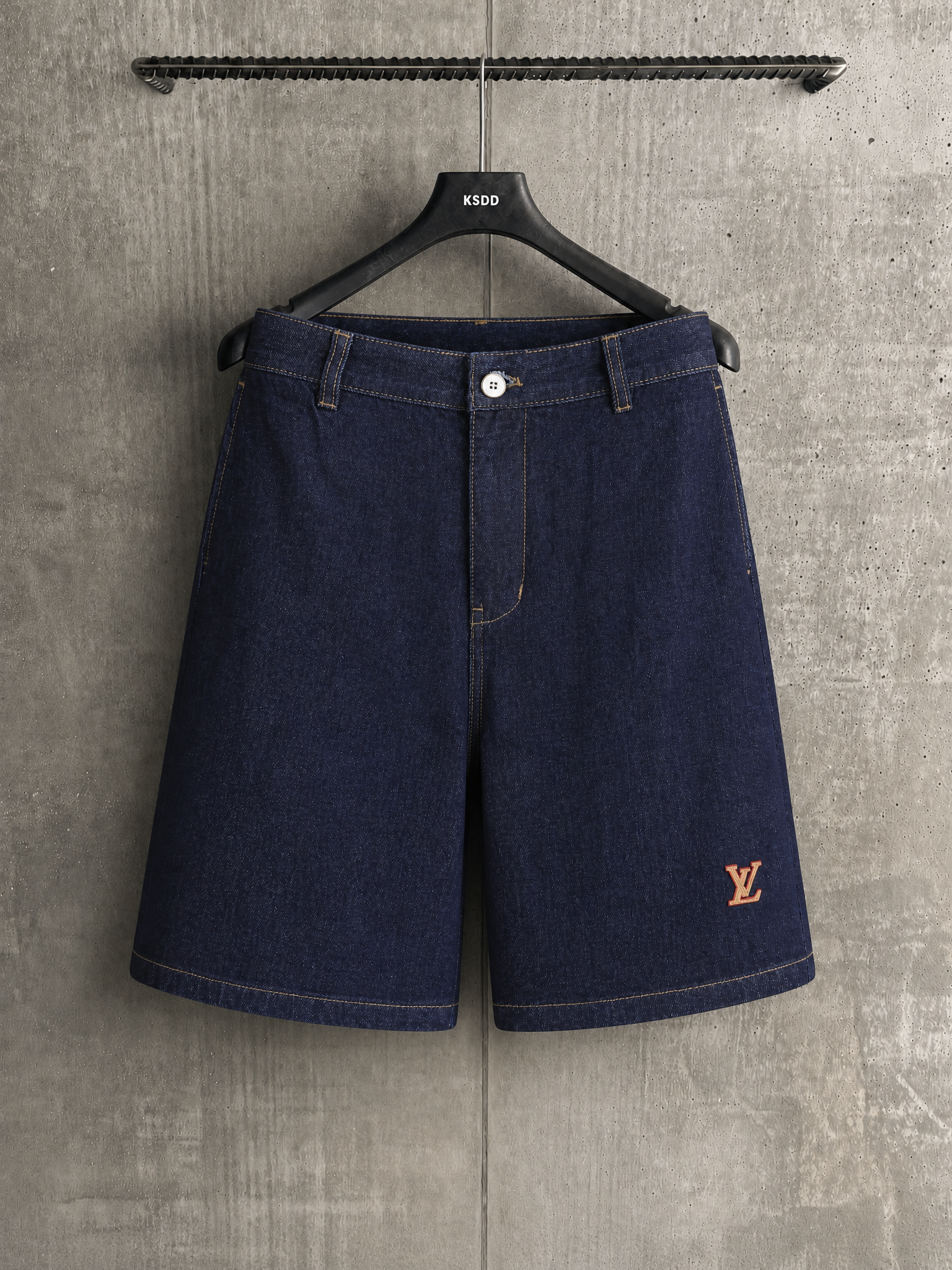 Louis Vuitton LV 26SS 棉质斜纹精裁牛仔短裤