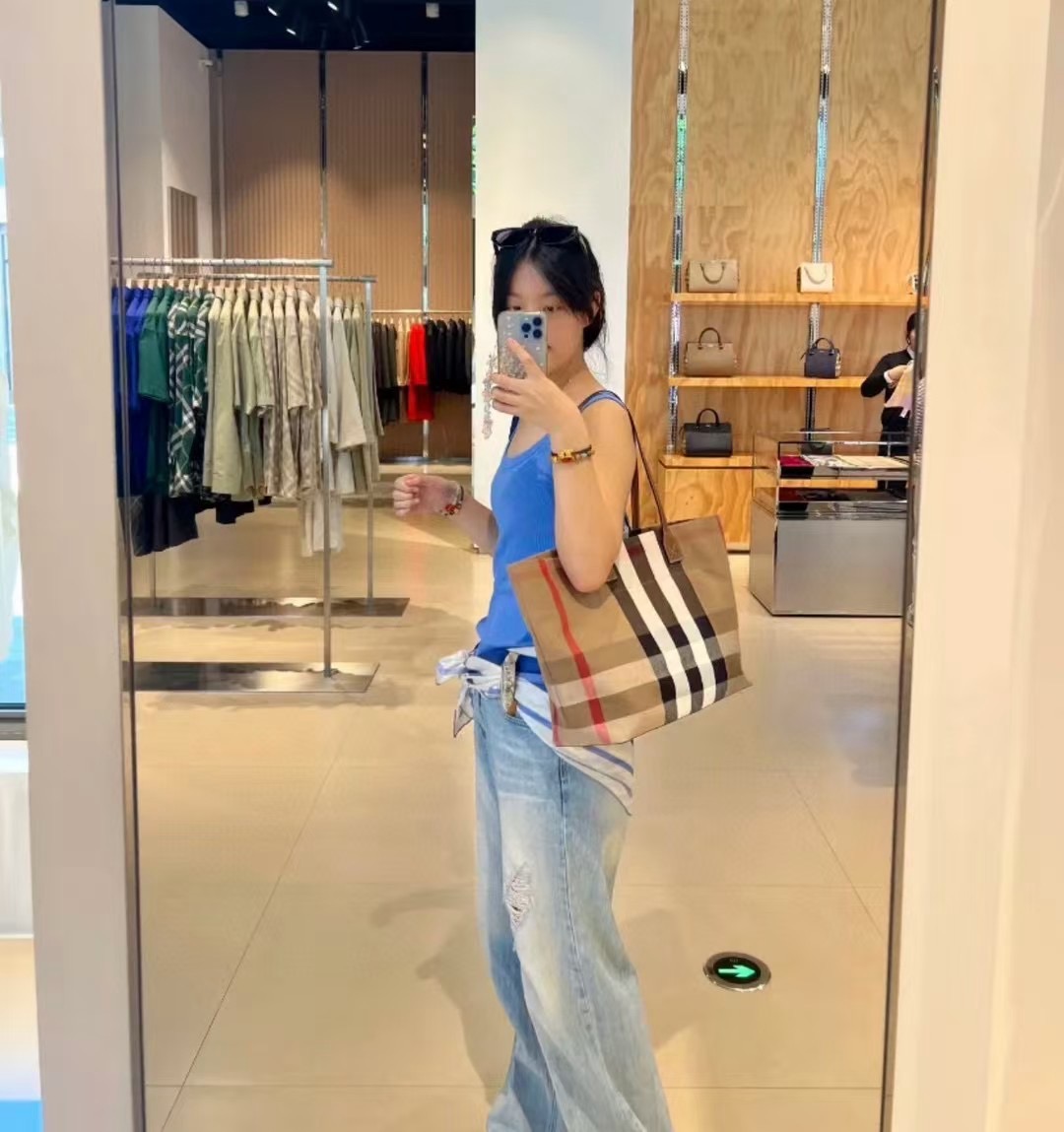 范思哲 Versace 高定典藏名品高定成衣时装外套连衣裙衬衫T恤 #89161D62 3