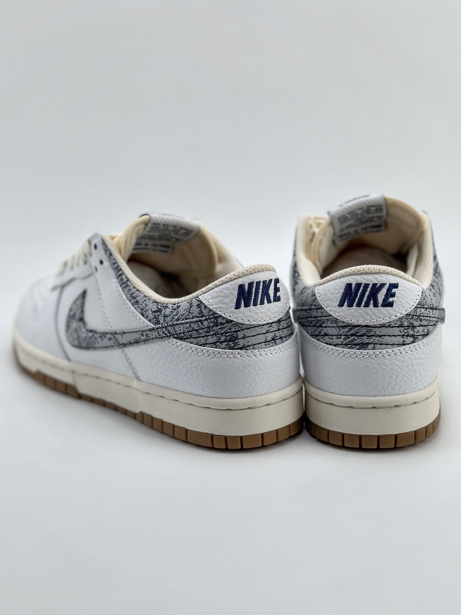 Nike SB Dunk Low Washed Denim FN6881-100