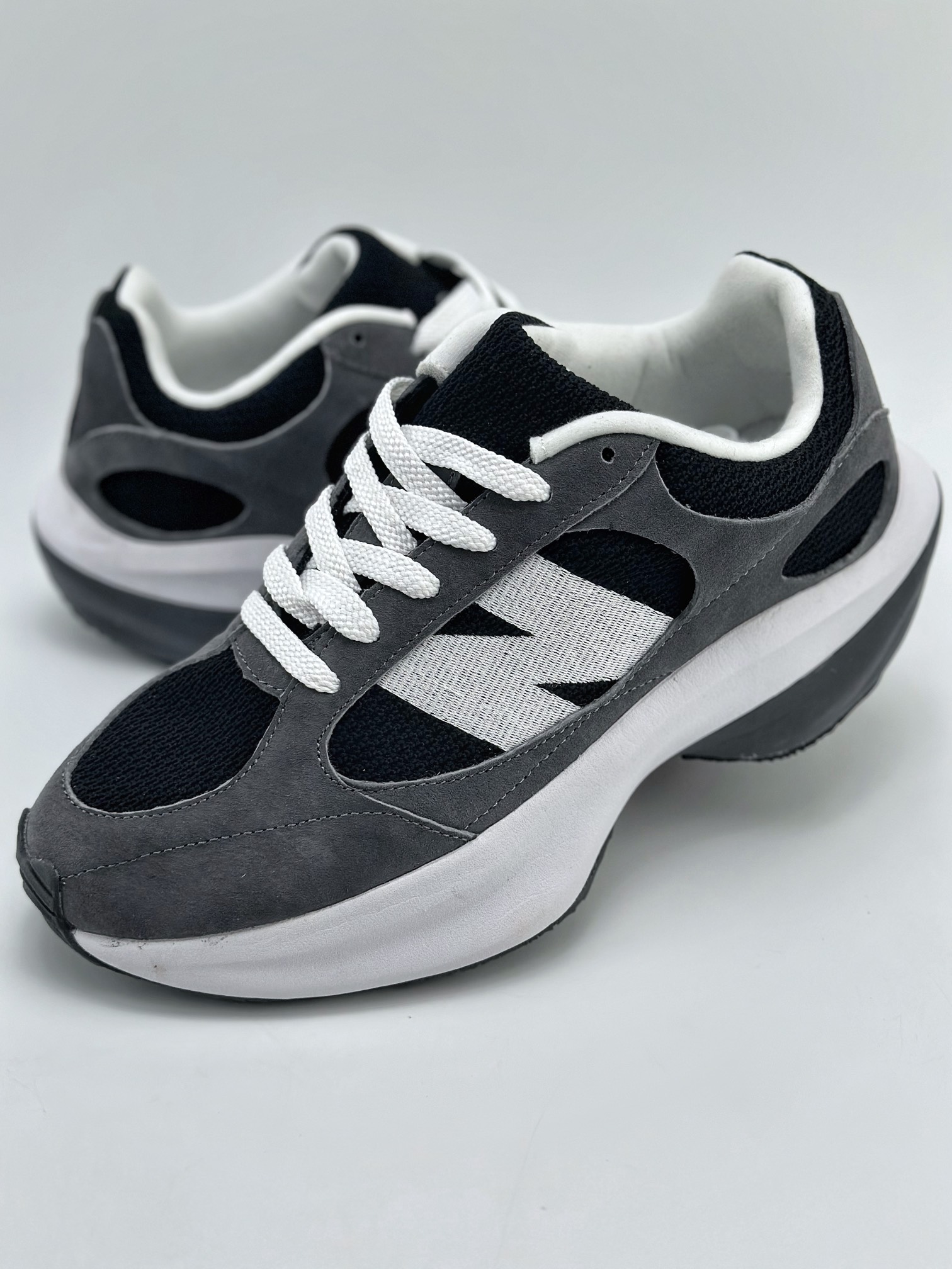 New Balance Warped Runner Collection Low-top Retro Daddy Style Casual Sports Jogging Shoes