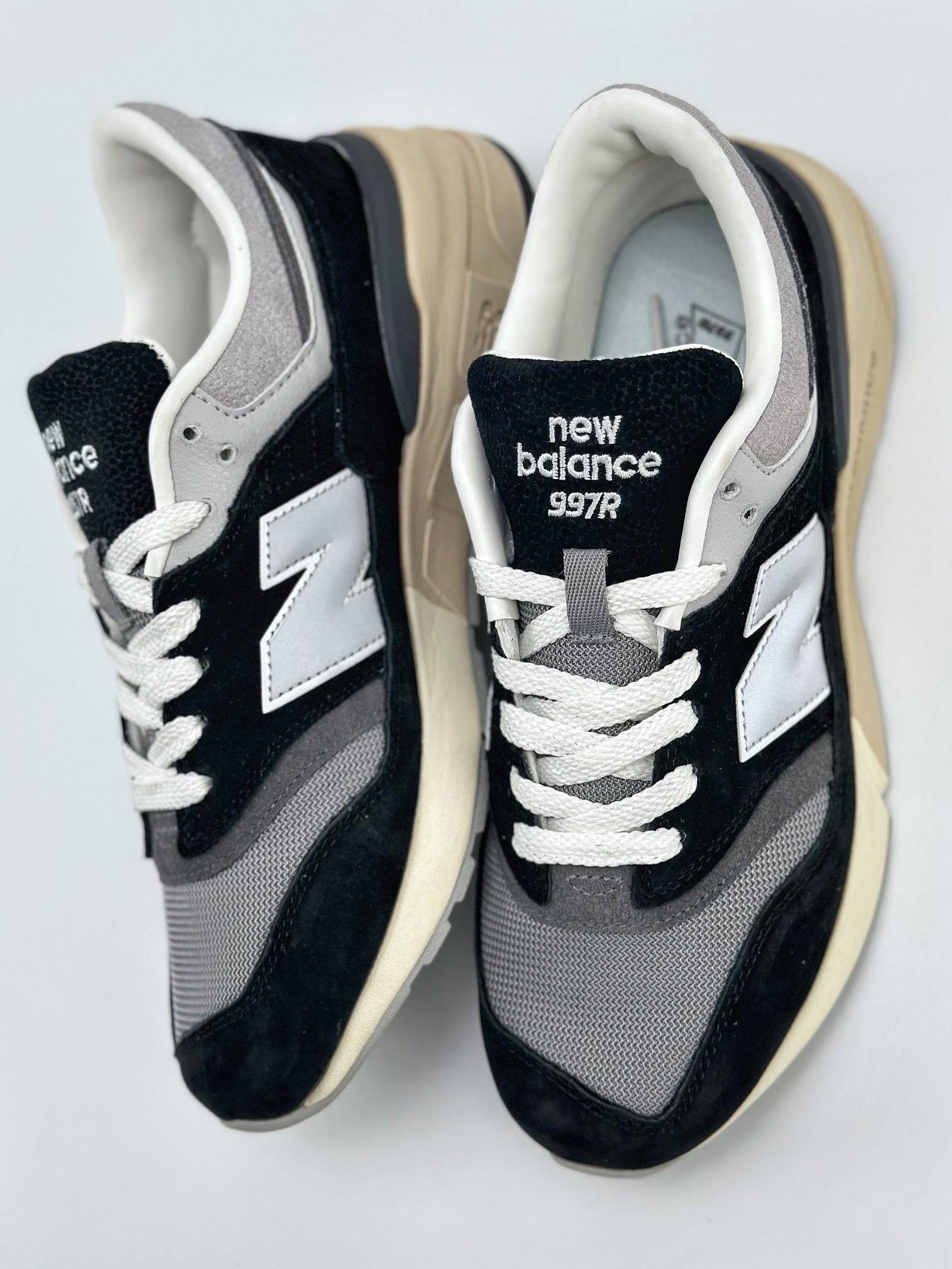 New Balance 997R Improved Edition Classic Retro Thick-soled Casual Sports Jogging Shoes U997RAAPP