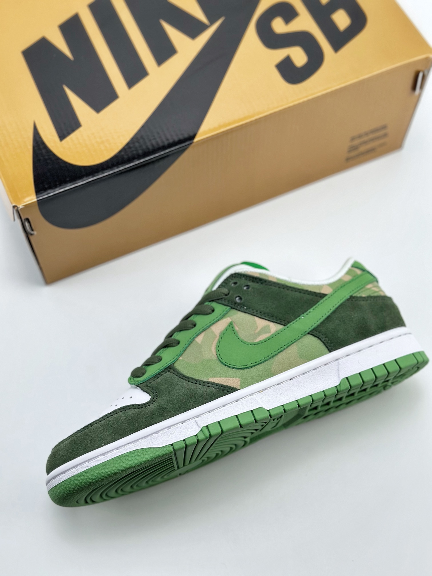 Nike SB Dunk Low Camouflage White Green 315355-331