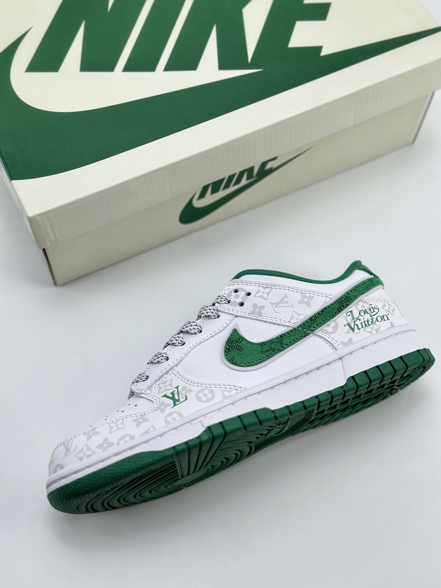 Nike SB Dunk Low x Louis Vuitton White and Green LV Print DD1391-125