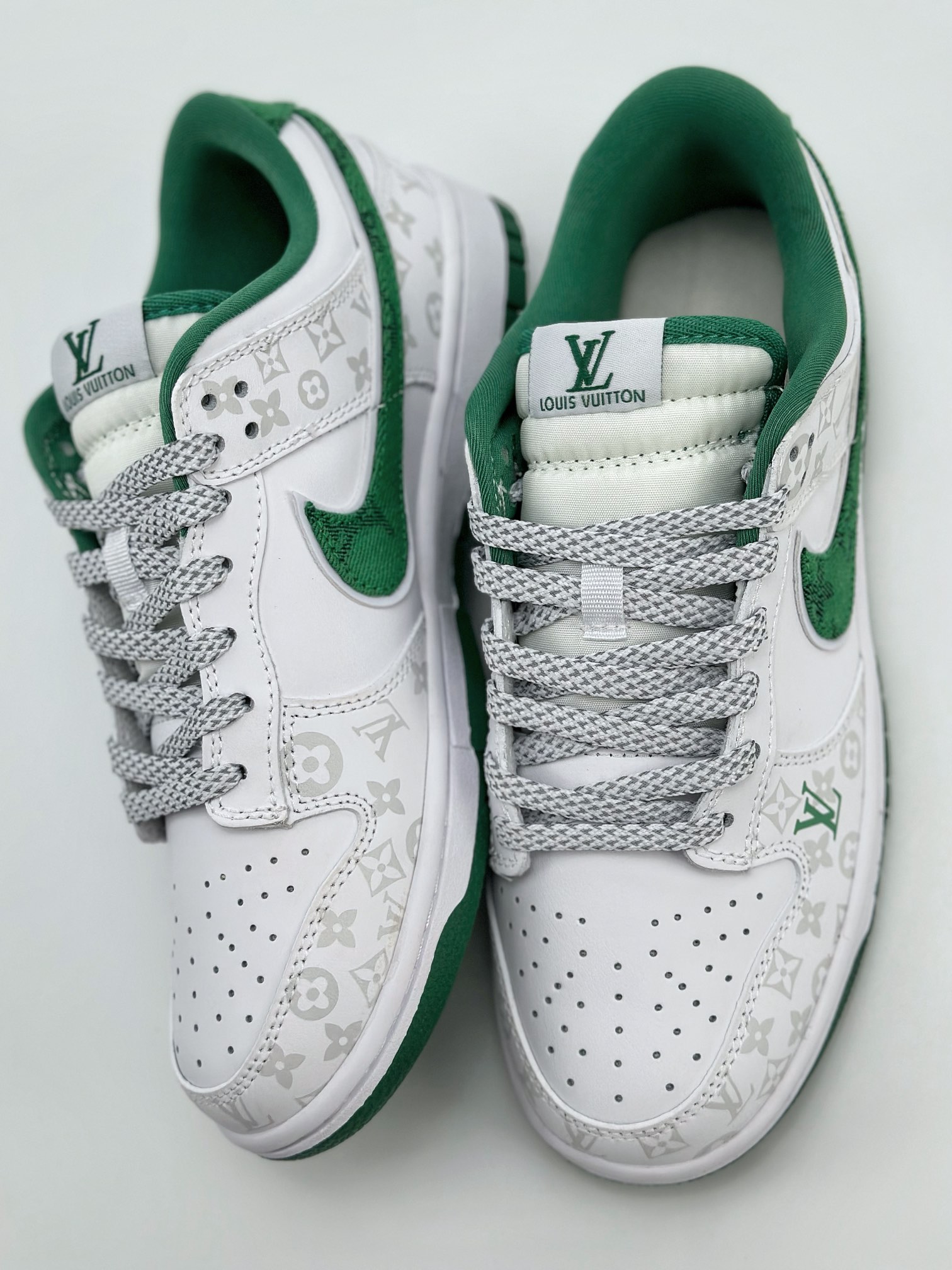 Nike SB Dunk Low x Louis Vuitton White and Green LV Print DD1391-125