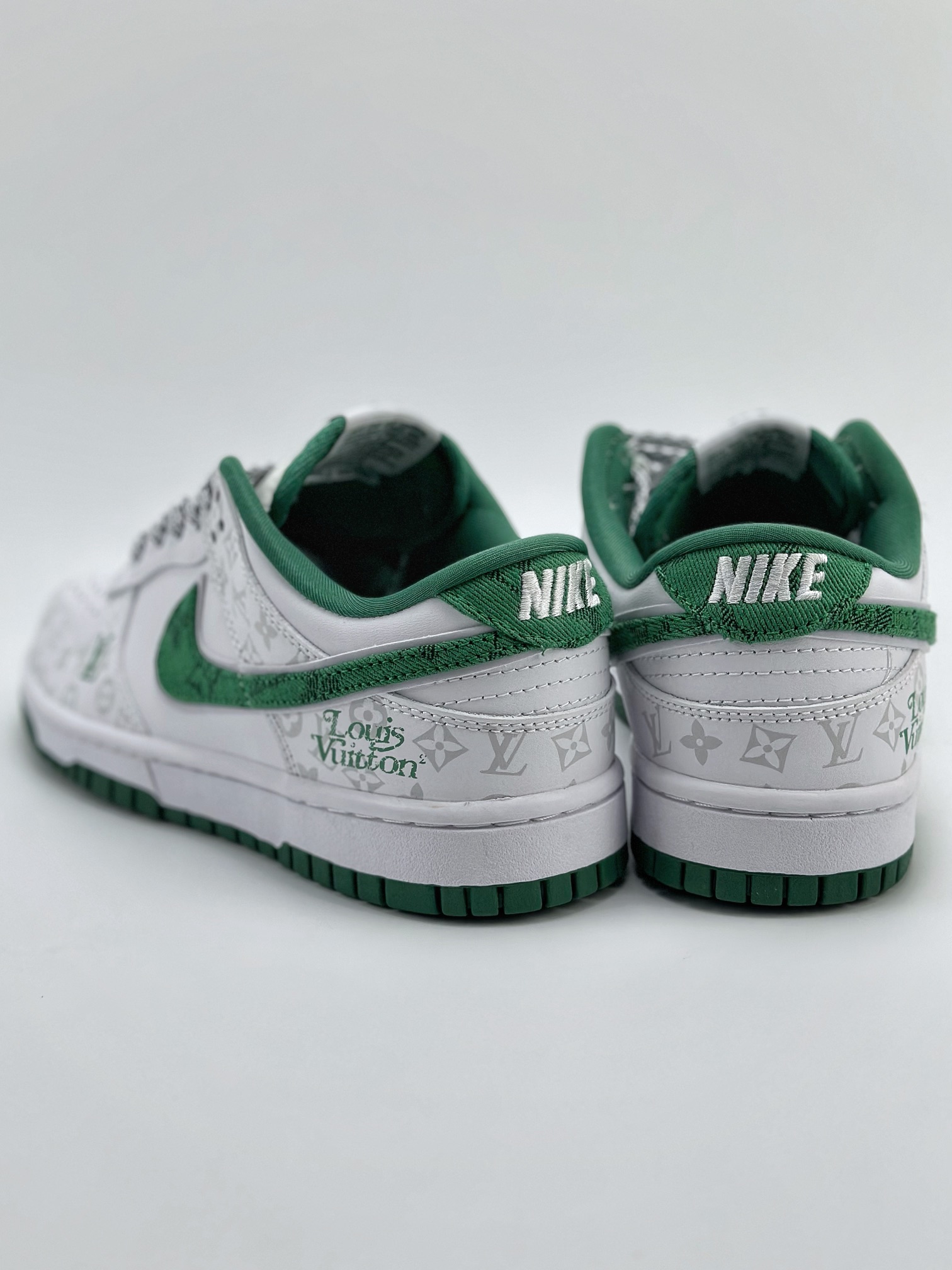 Nike SB Dunk Low x Louis Vuitton White and Green LV Print DD1391-125