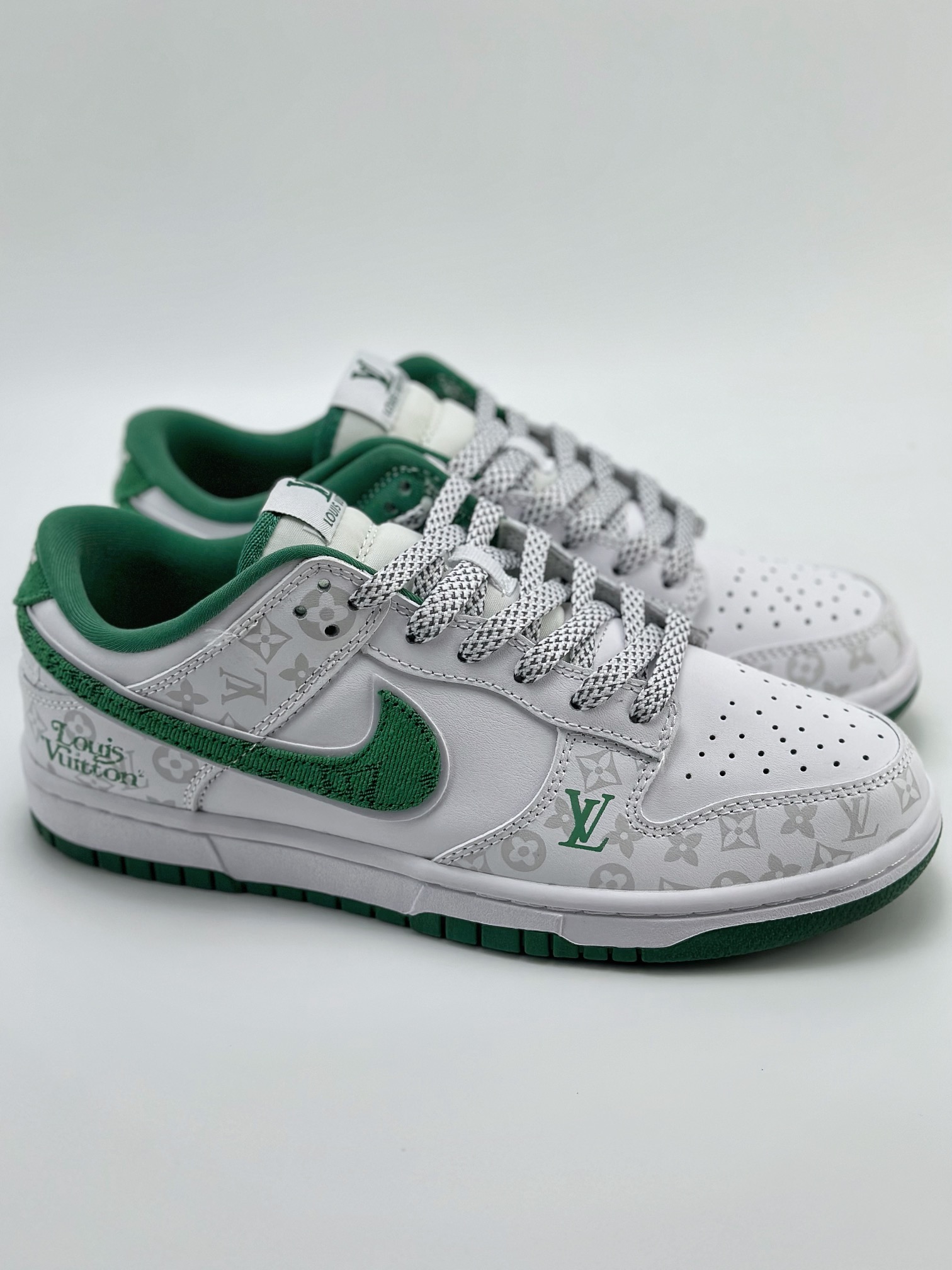 Nike SB Dunk Low x Louis Vuitton White and Green LV Print DD1391-125