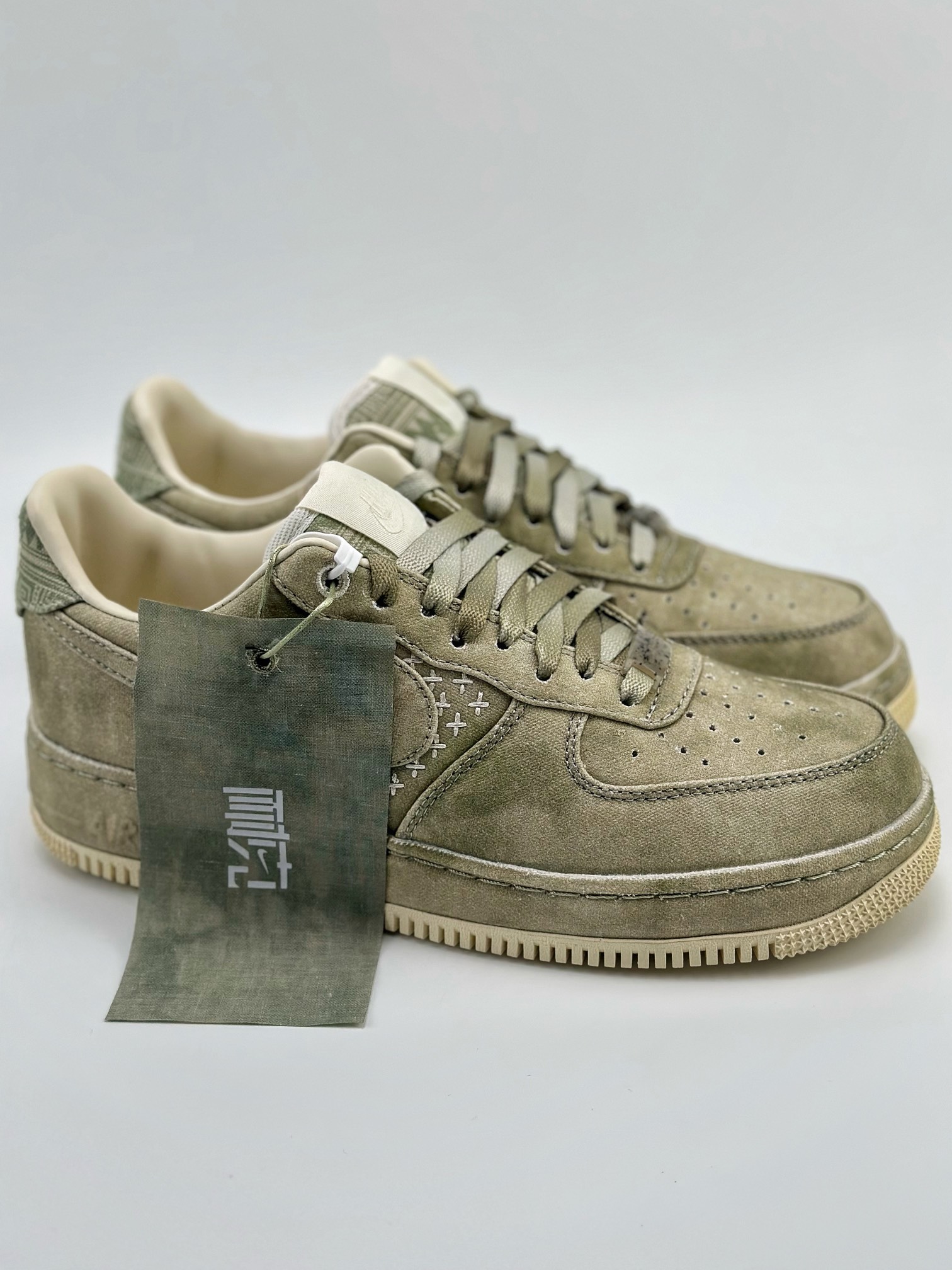 300 Nike Air Force 1 Low 07 prm 龙井茶叶 浅橄榄绿 DV4246-333