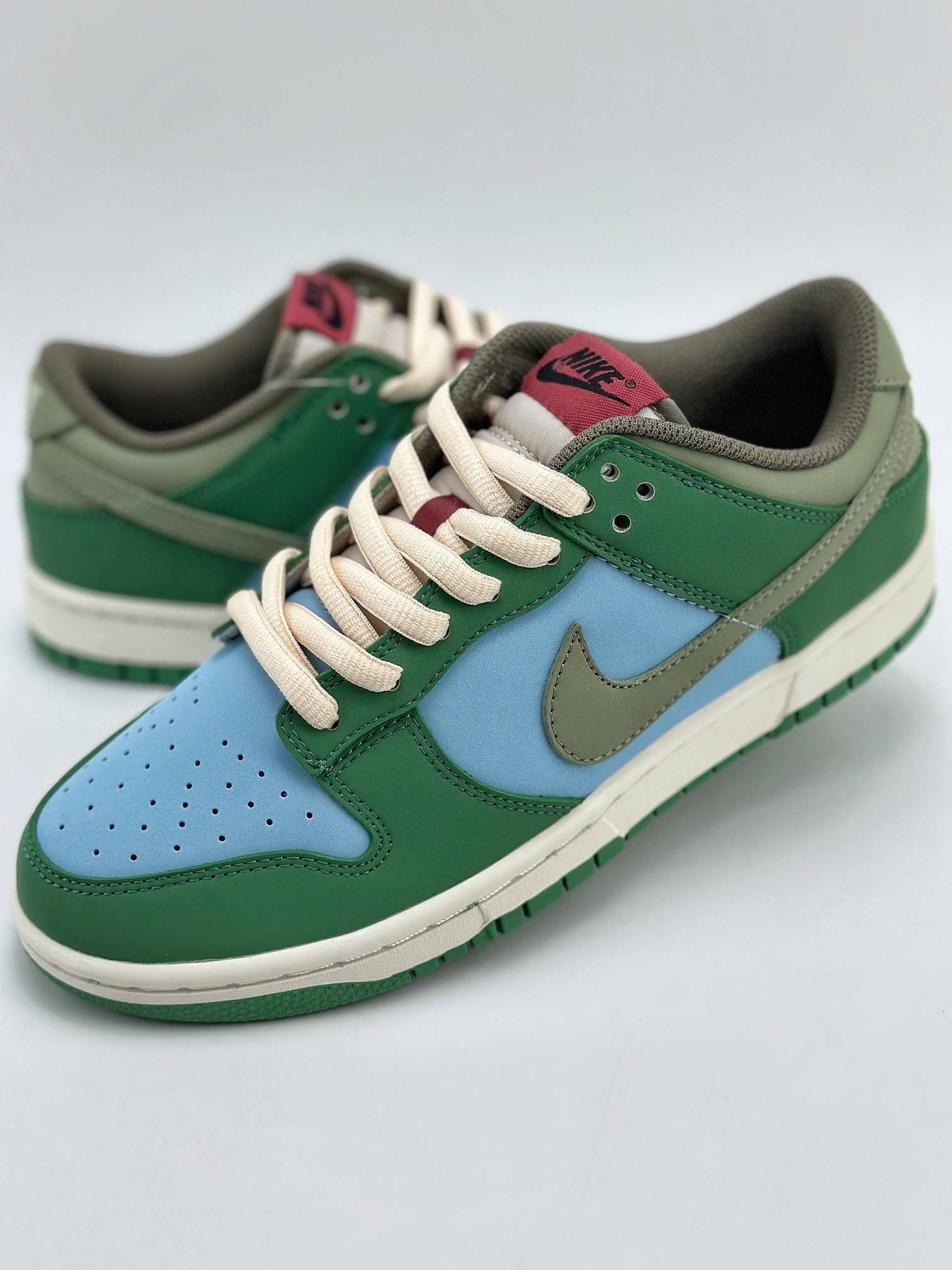 Nike SB Dunk Low x Otomo Katsuhiro 大友克洋夏季风 GP1255-022