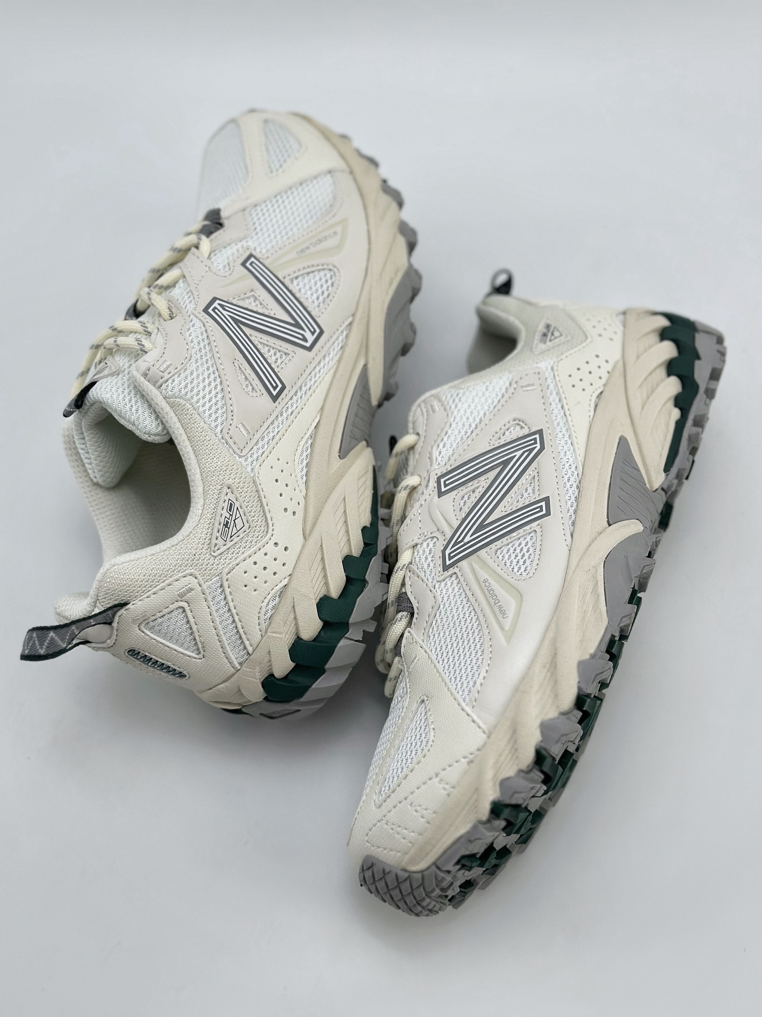 180 New Balance ML610 复古单品 新百伦系列复古休闲运动慢跑鞋  ML610TAG