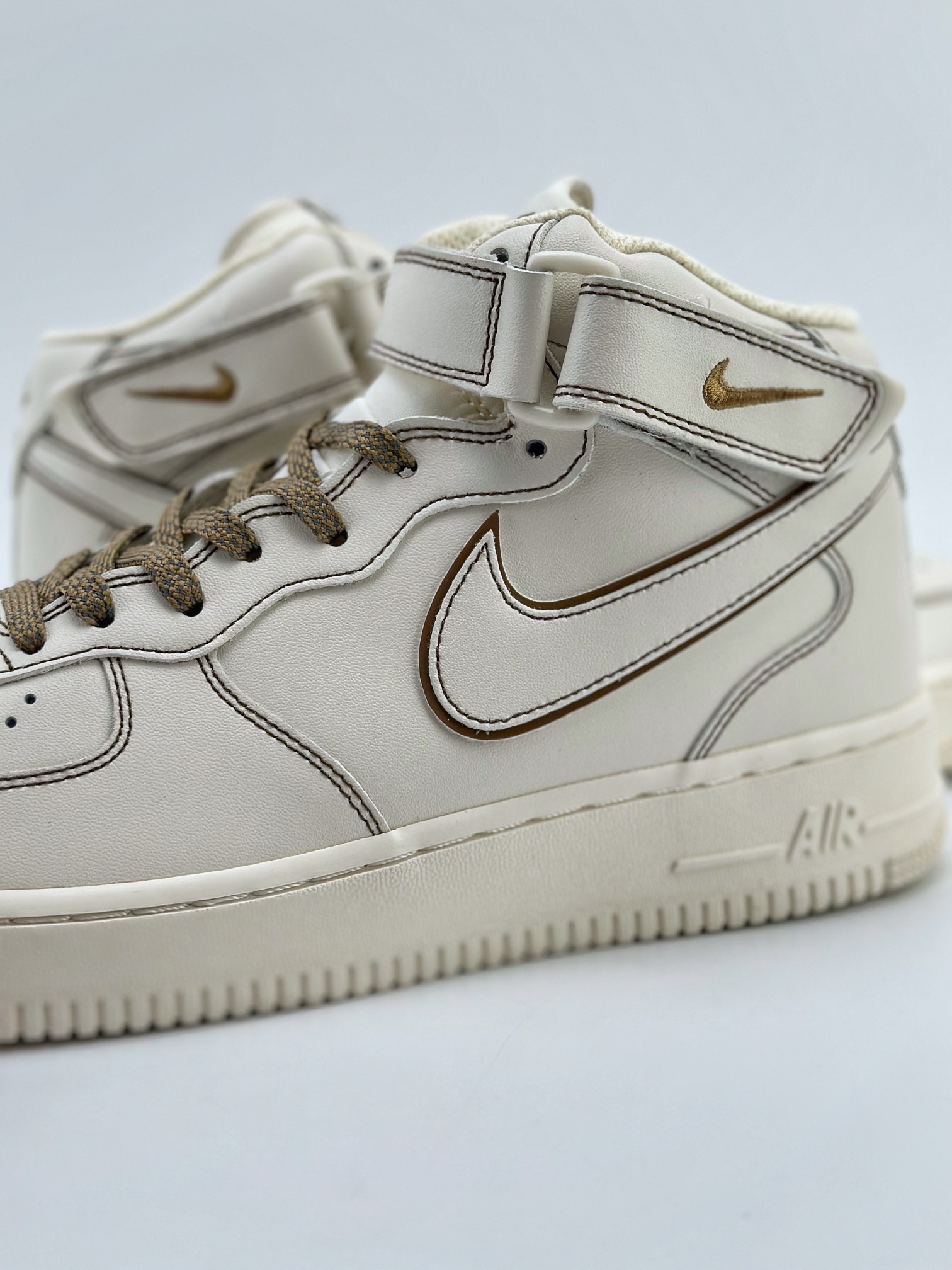 260 Nike Air Force 1 Mid 07 白棕缝线 BY689-692