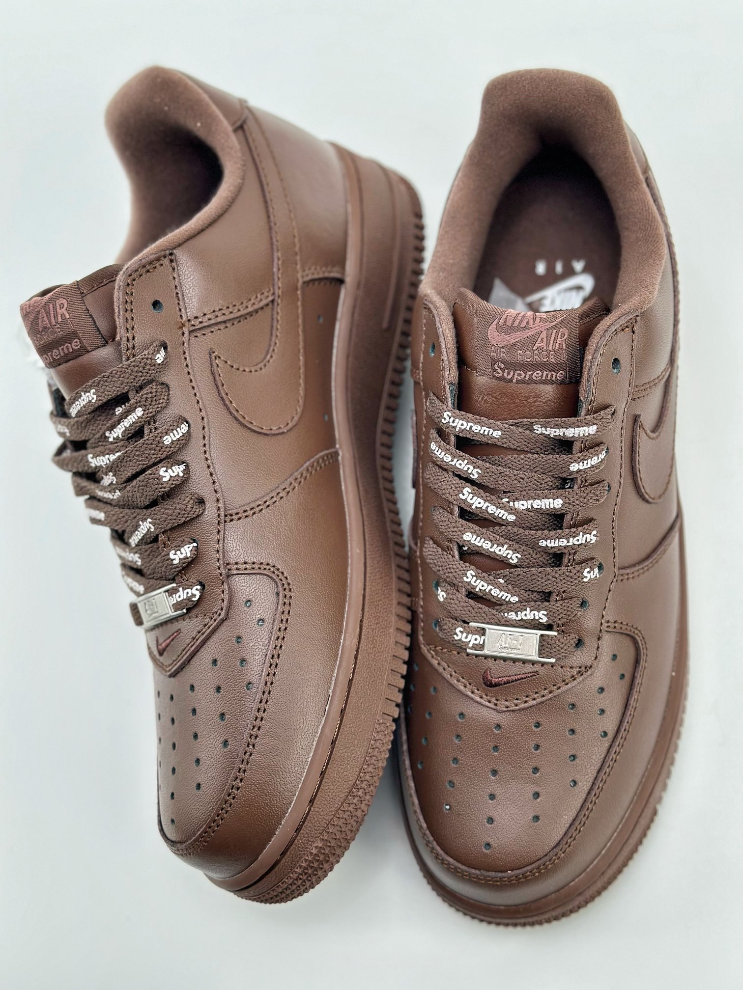 200 Nike Air Force 1 Low 07 x Supreme ”Baroque Brown” CU9225-101