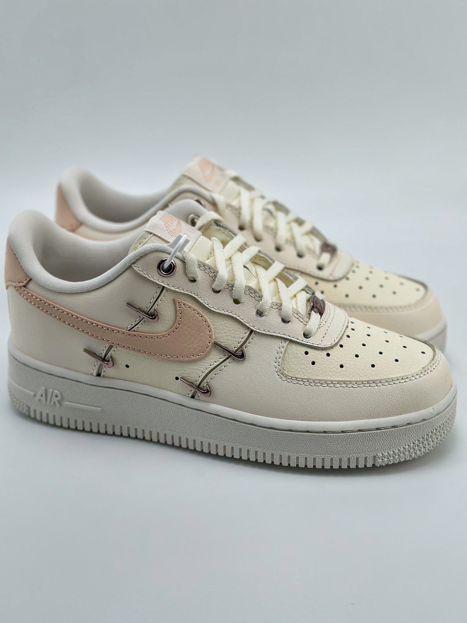 200 Nike Air Force 1 Low 07 白粉四勾 FV8110-181