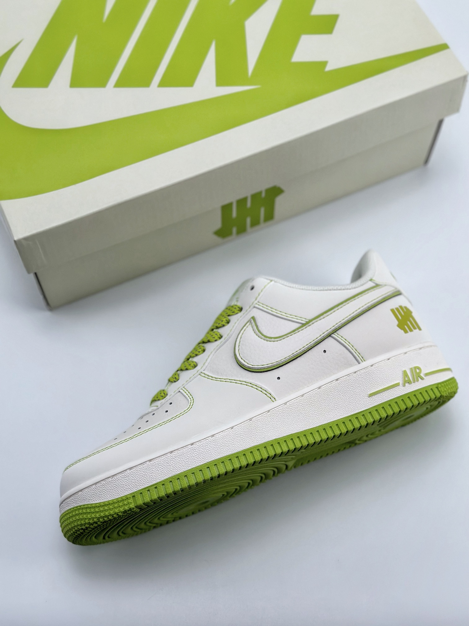 240 Nike Air Force 1 Low 07 Undefeated 白草绿 UN3699-088