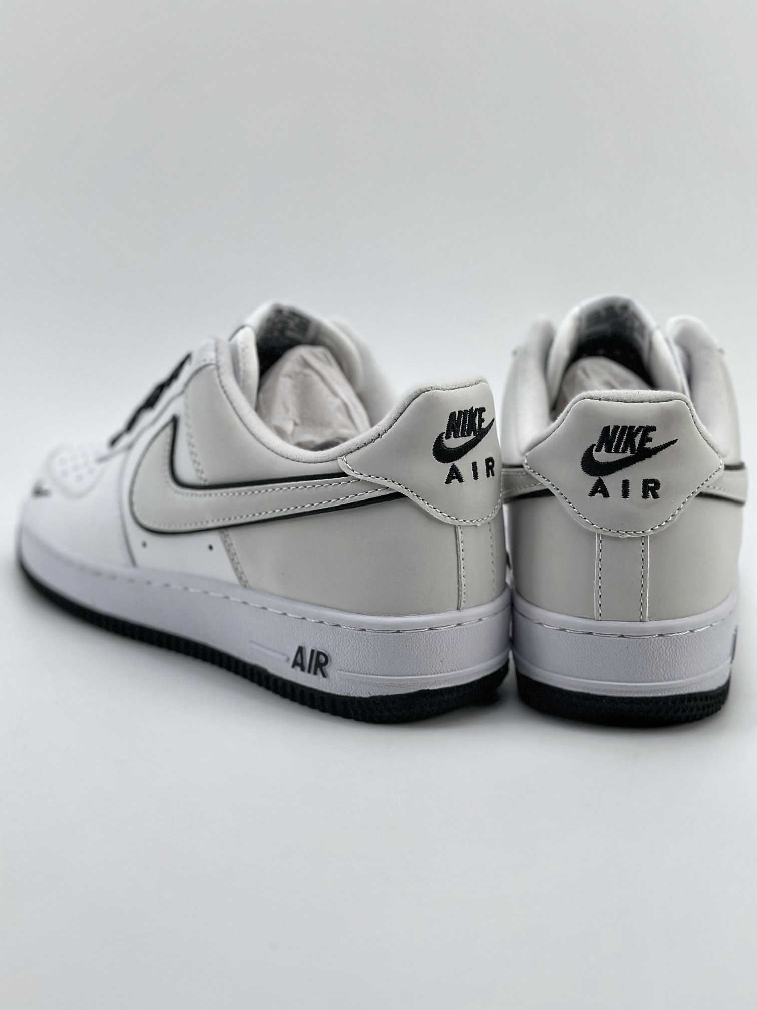 220 Nike Air Force 1 Low 07 白黑满天星 YZ8115-003