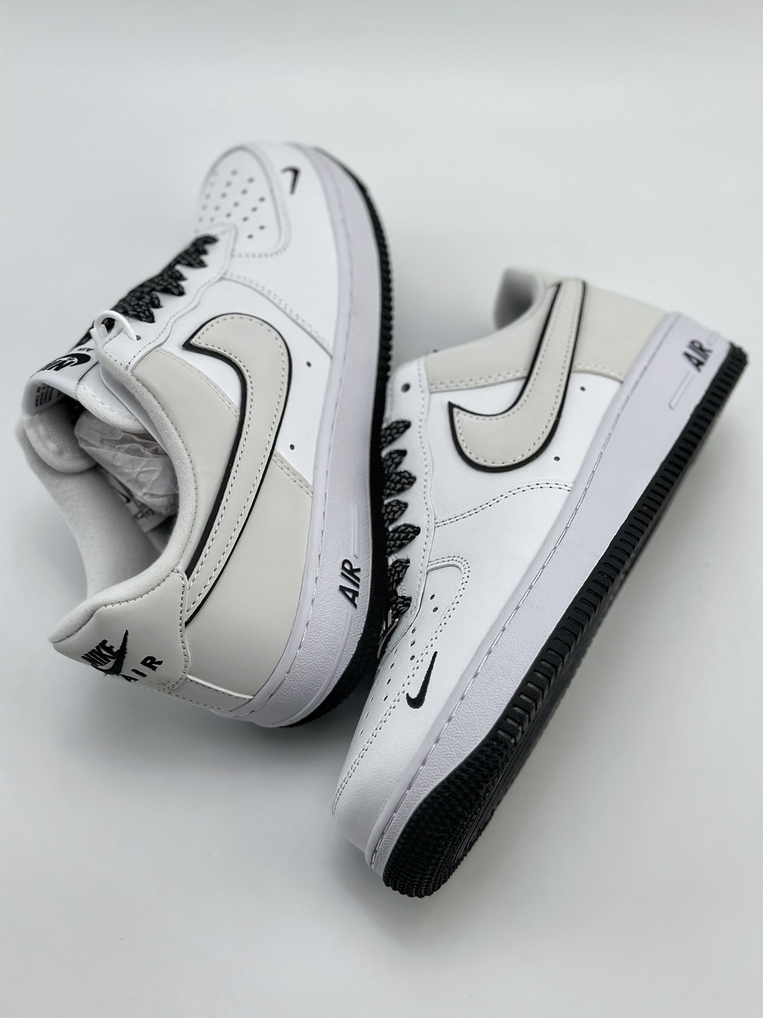 220 Nike Air Force 1 Low 07 白黑满天星 YZ8115-003