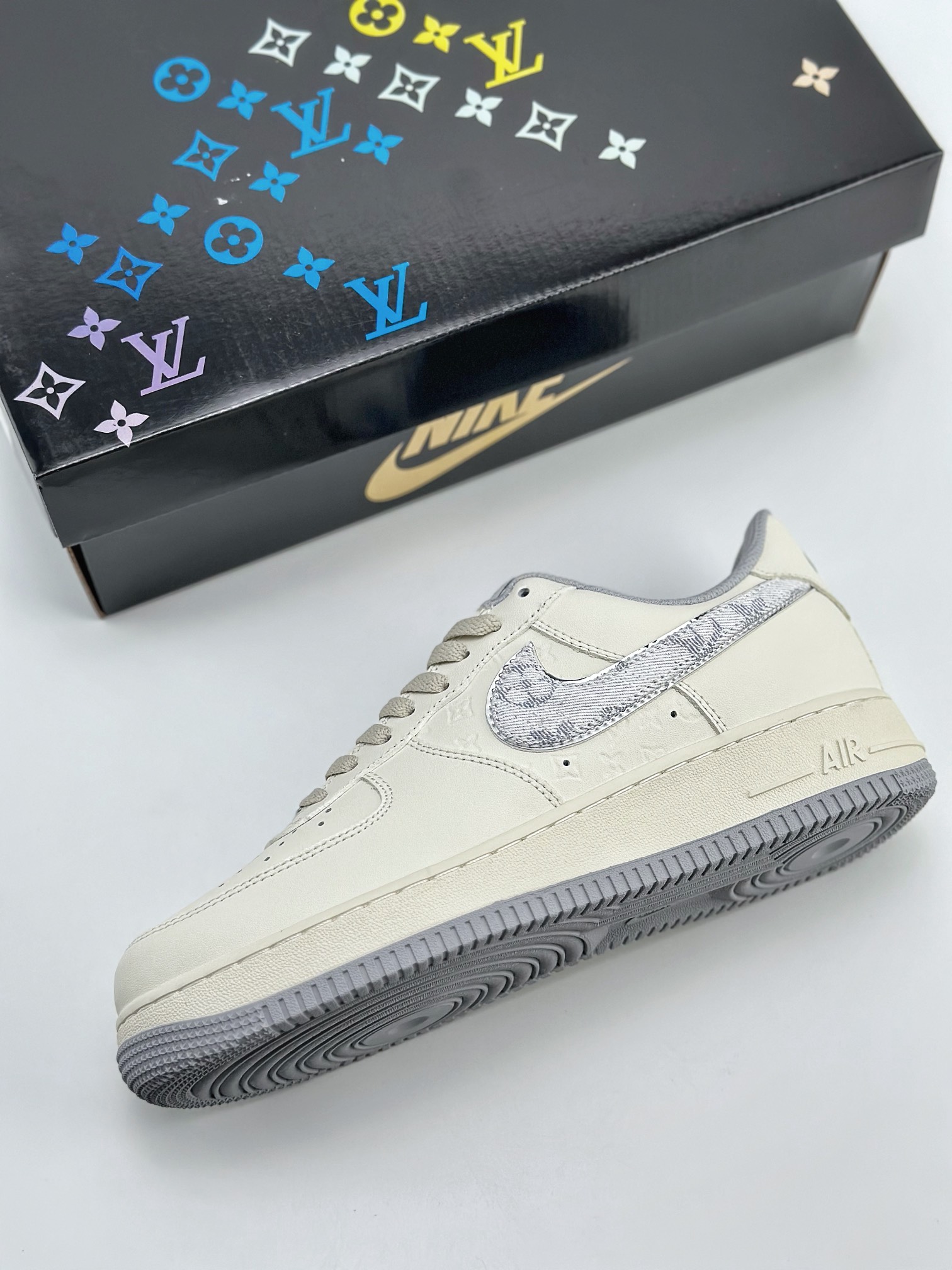 220 Nike Air Force 1 Low 07 x Louis Vuitton 白灰LV老花 LV0506-022