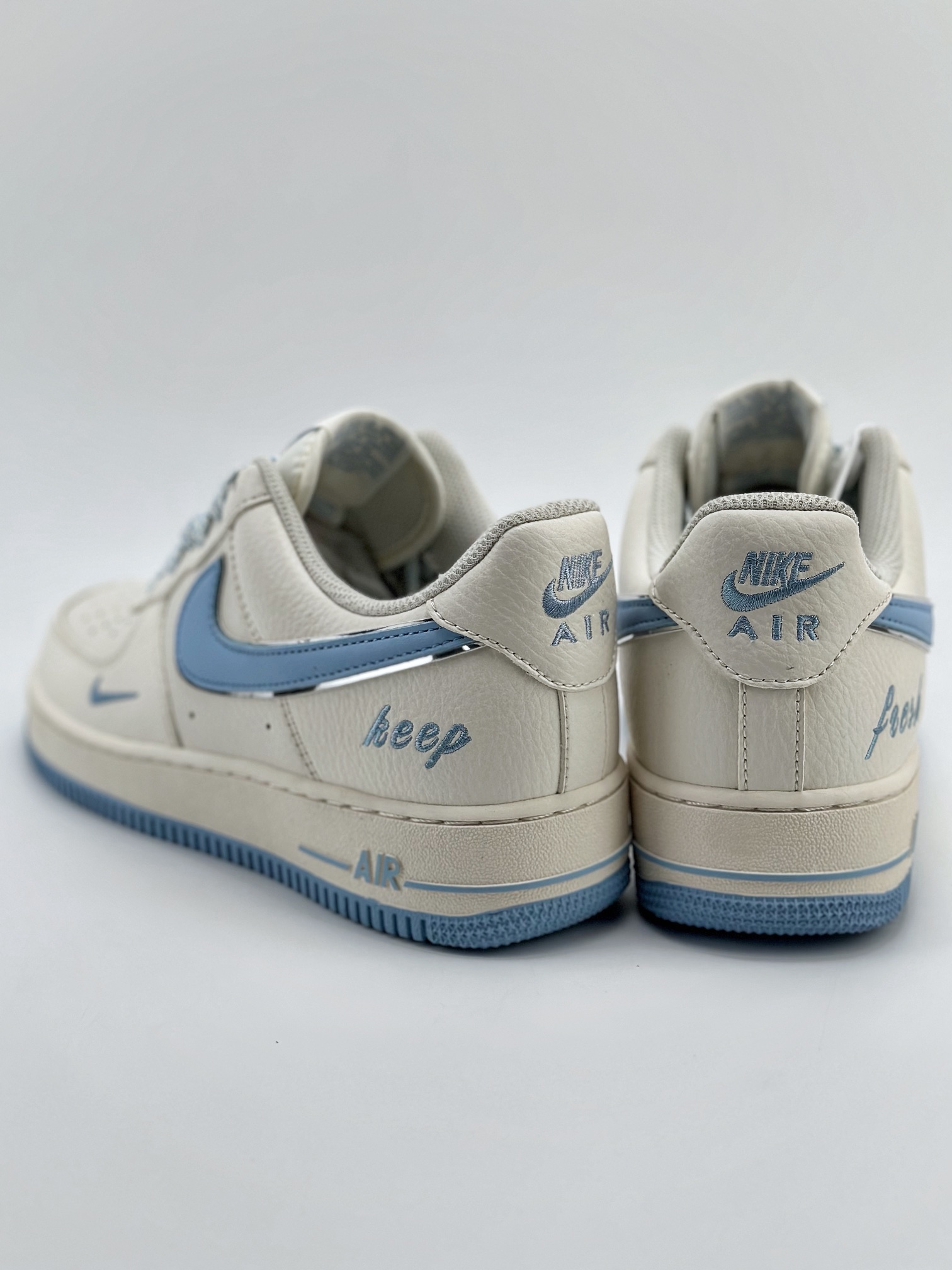 220 Nike Air Force 1 Low 07 字母白蓝