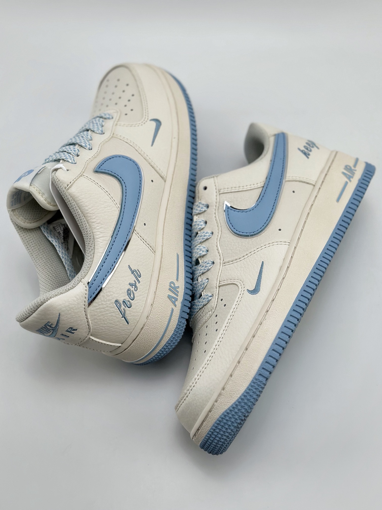 220 Nike Air Force 1 Low 07 字母白蓝