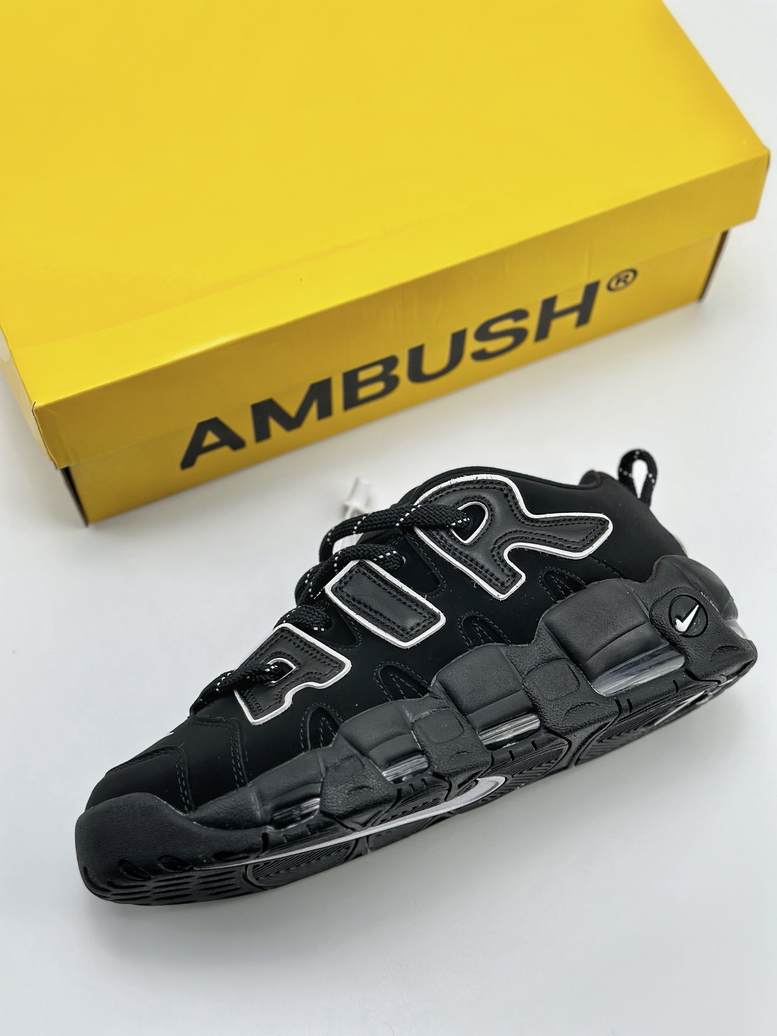 260 Air More Uptempo x AMBUSH 联名绑带黑白 FB1299-001