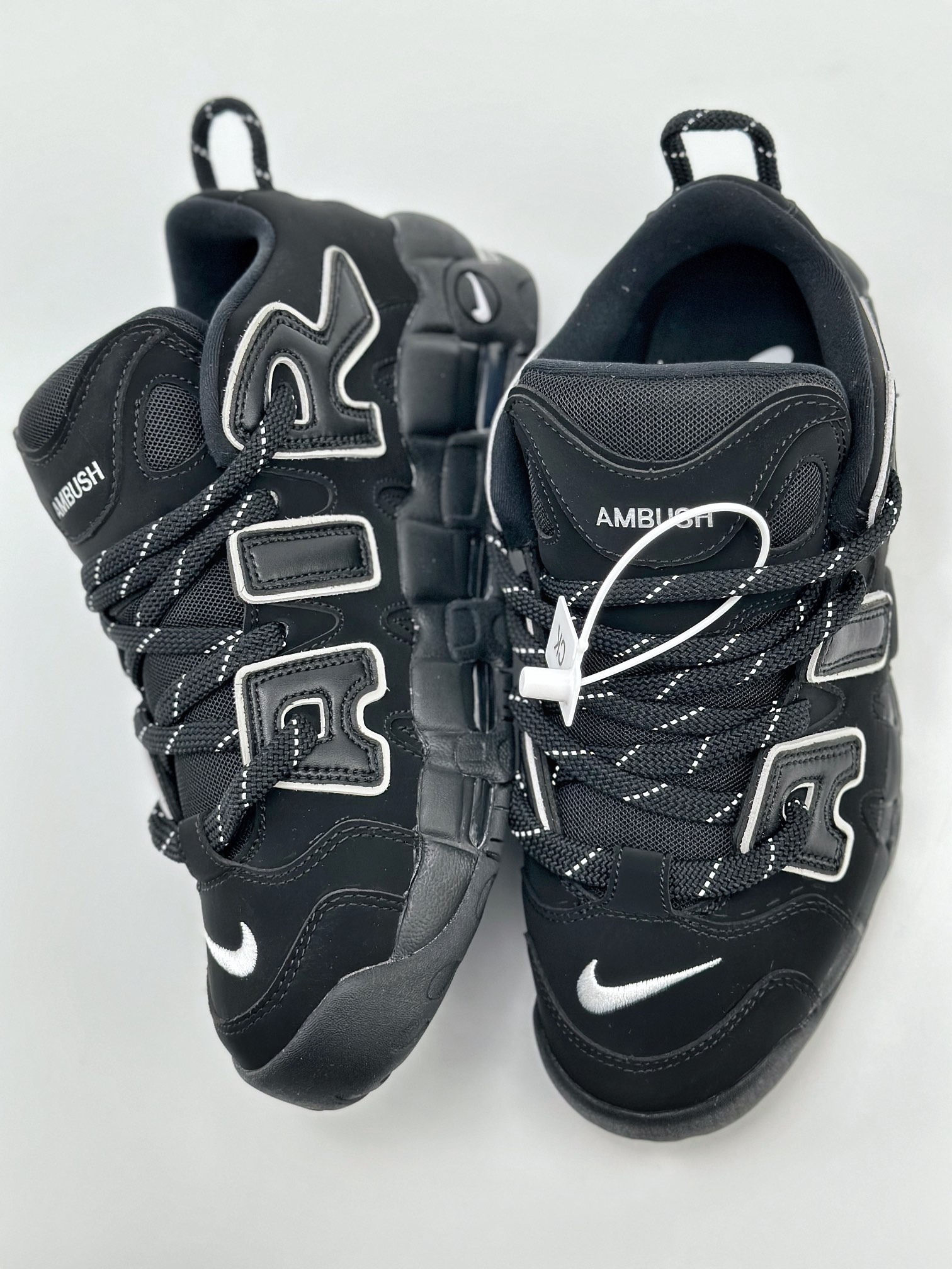 260 Air More Uptempo x AMBUSH 联名绑带黑白 FB1299-001