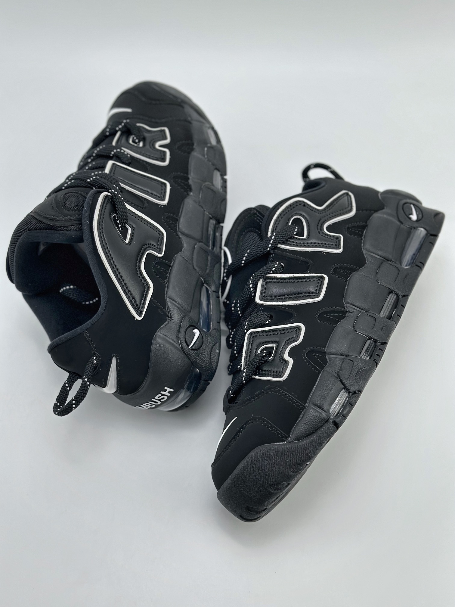 260 Air More Uptempo x AMBUSH 联名绑带黑白 FB1299-001